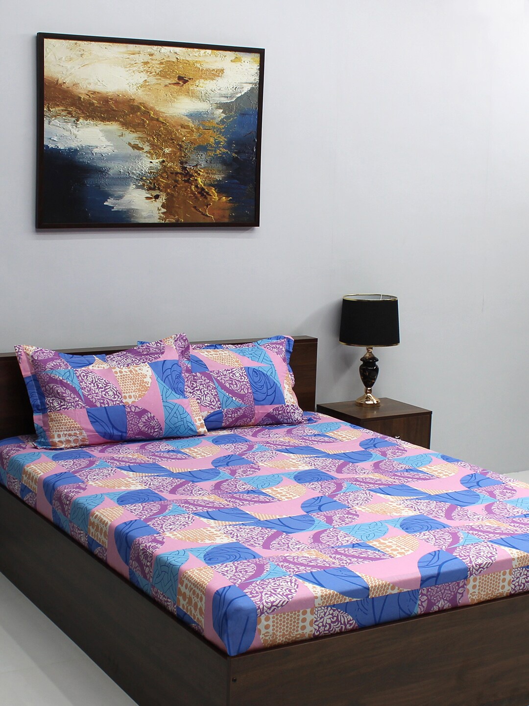 

BOMBAY DYEING Dream Lover Purple Abstract 104 TC Cotton King Bedsheet & 2 Pillow Covers