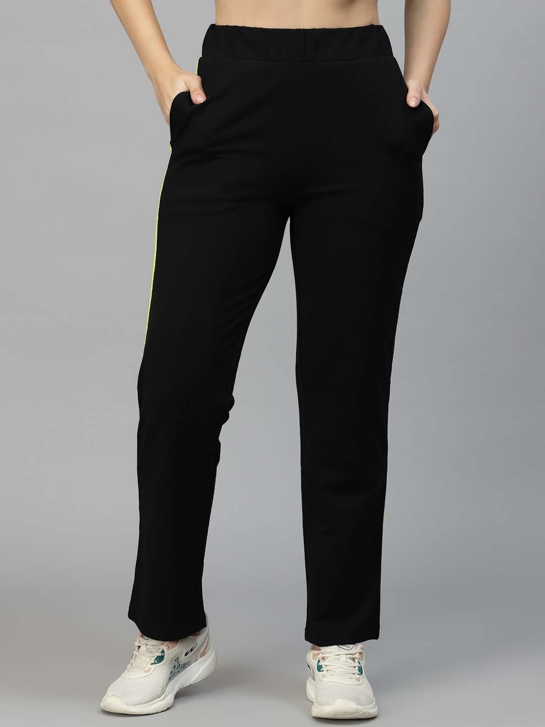 

Strong And Brave Women Cotton Odour Free Track Pants, Black