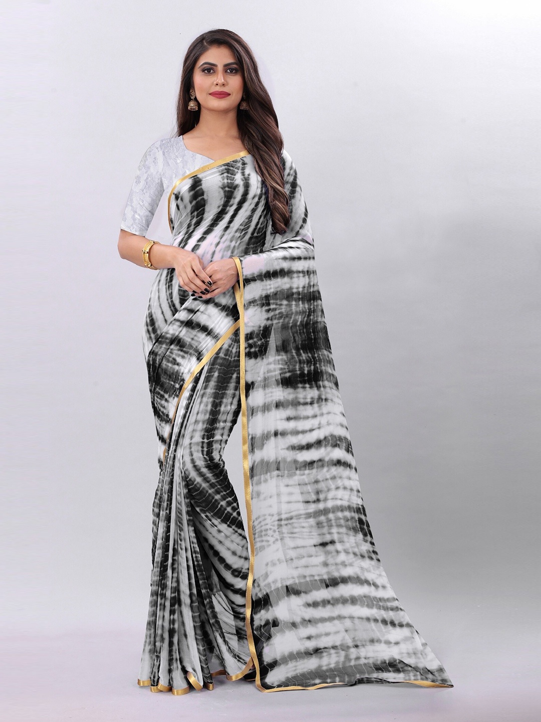 

APNISHA Leheriya Dyed Saree, Black
