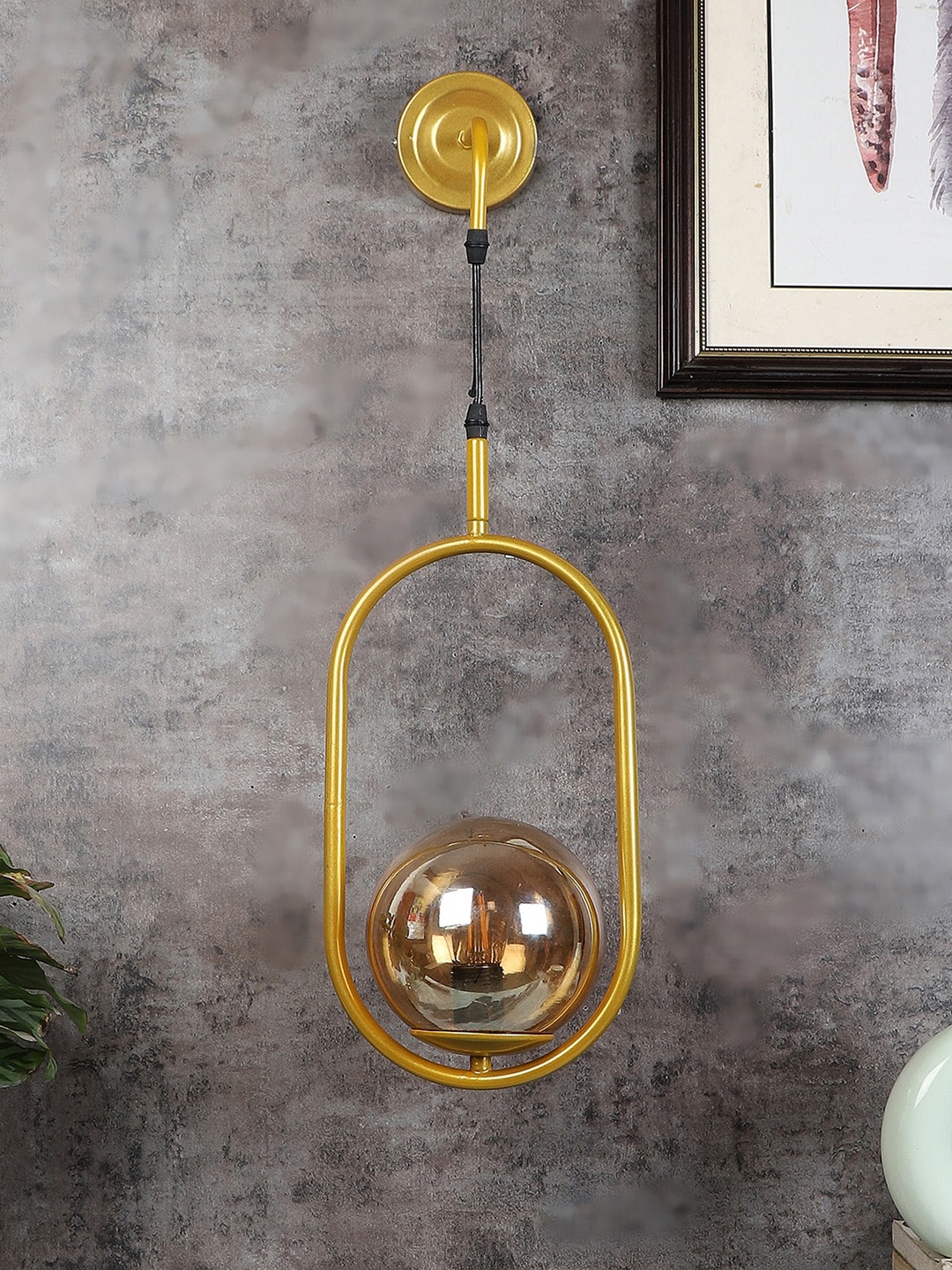 

MFD HOME FURNISHING Gold Glass Wall Lamp