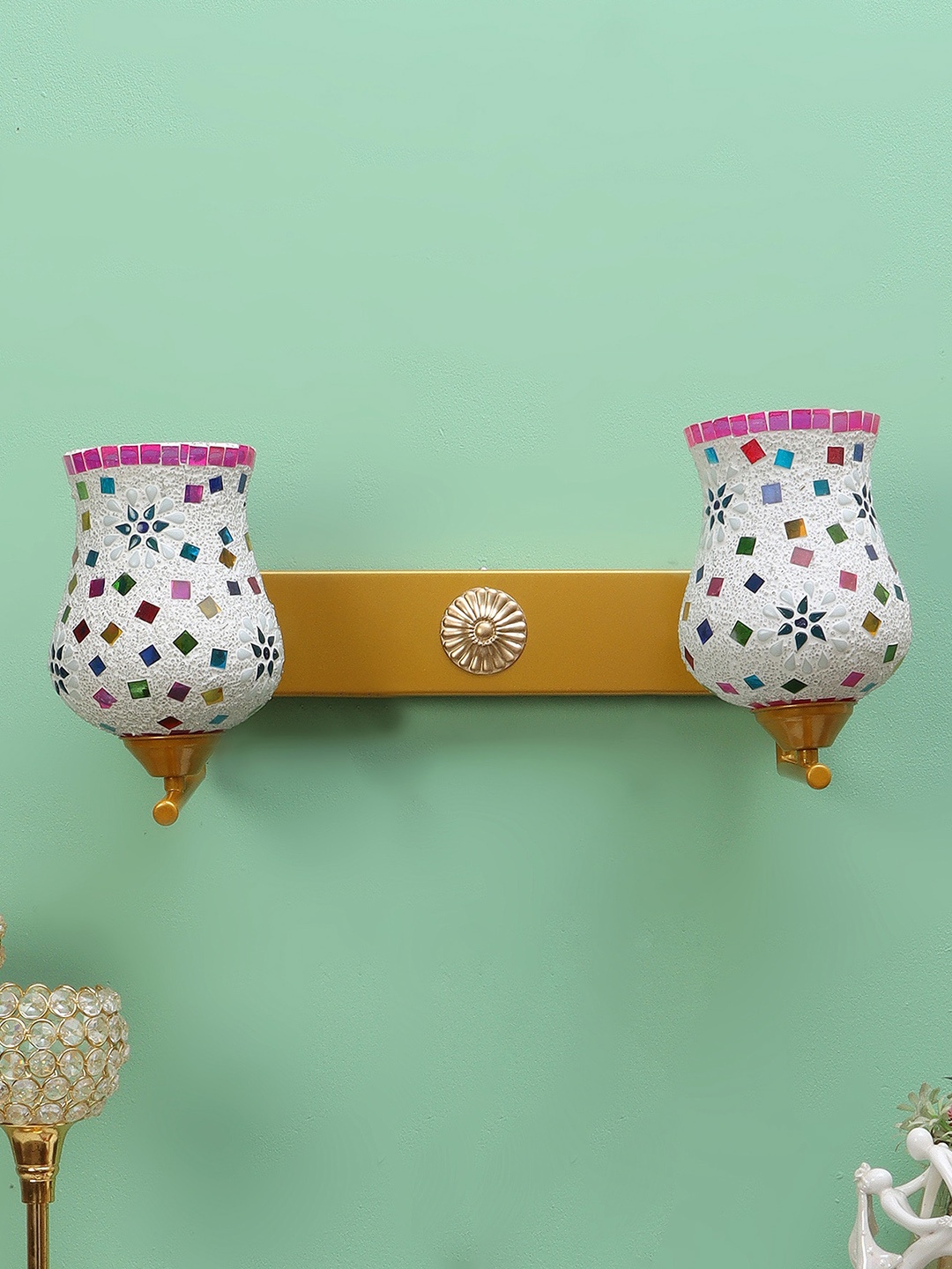 

MFD HOME FURNISHING White & Pink Textured Wall Lamp With Metal Base