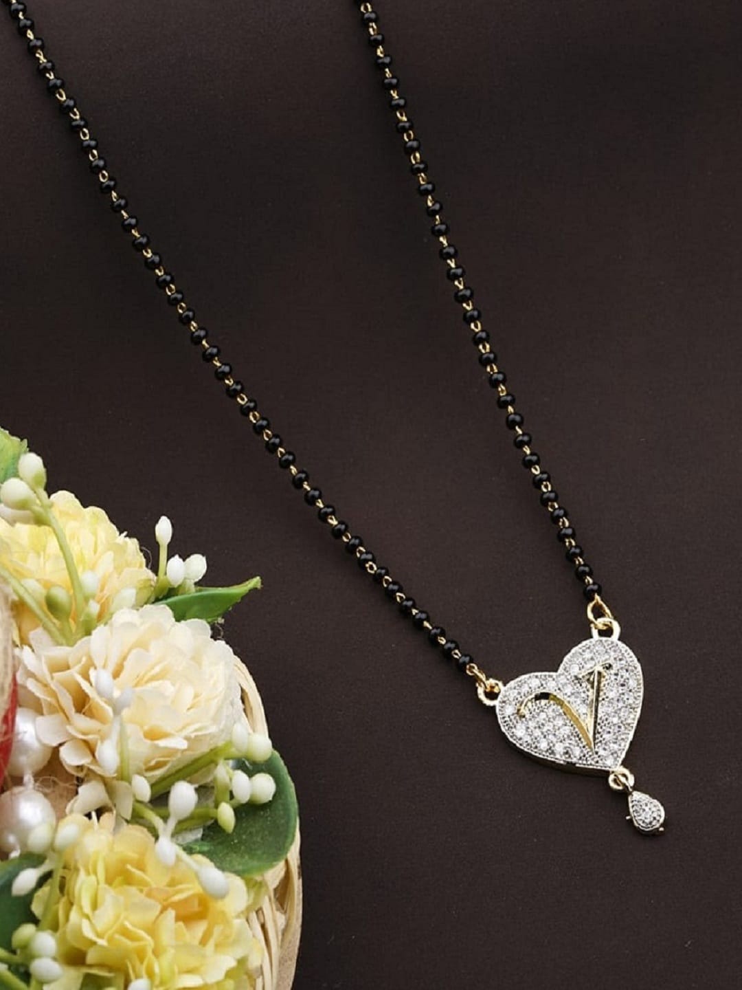 

JEWEL WORLD Gold-Plated Stone-Studded & Beaded Mangalsutra