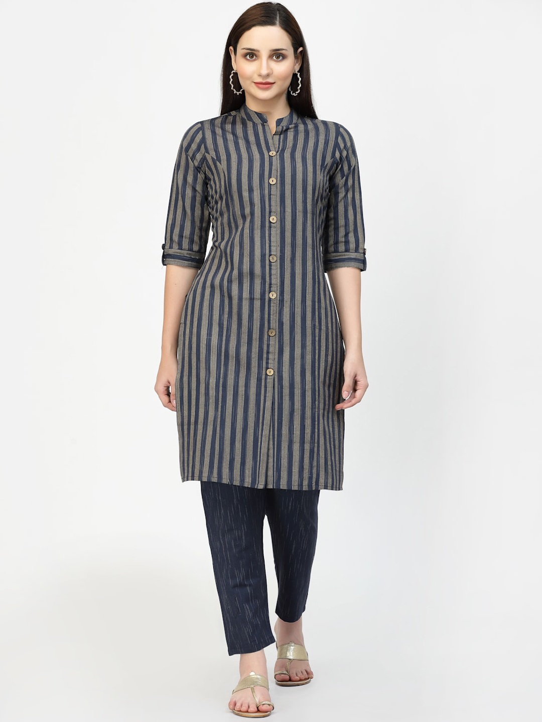 

Vastraa Fusion Striped Pure Cotton Kurta With Trousers, Navy blue