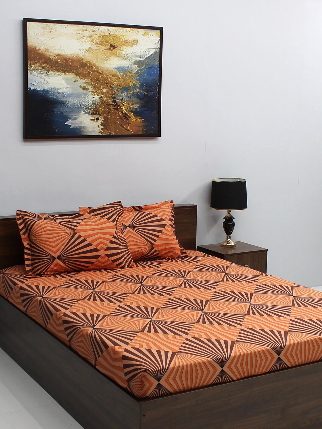 

BOMBAY DYEING Epigram Orange & Brown Printed Cotton 120 TC King Bedsheet & 2 Pillow Covers