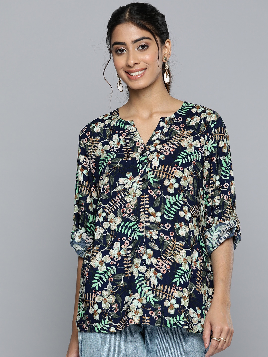 

HERE&NOW Floral Print Roll-Up Sleeves Longline Top, Black