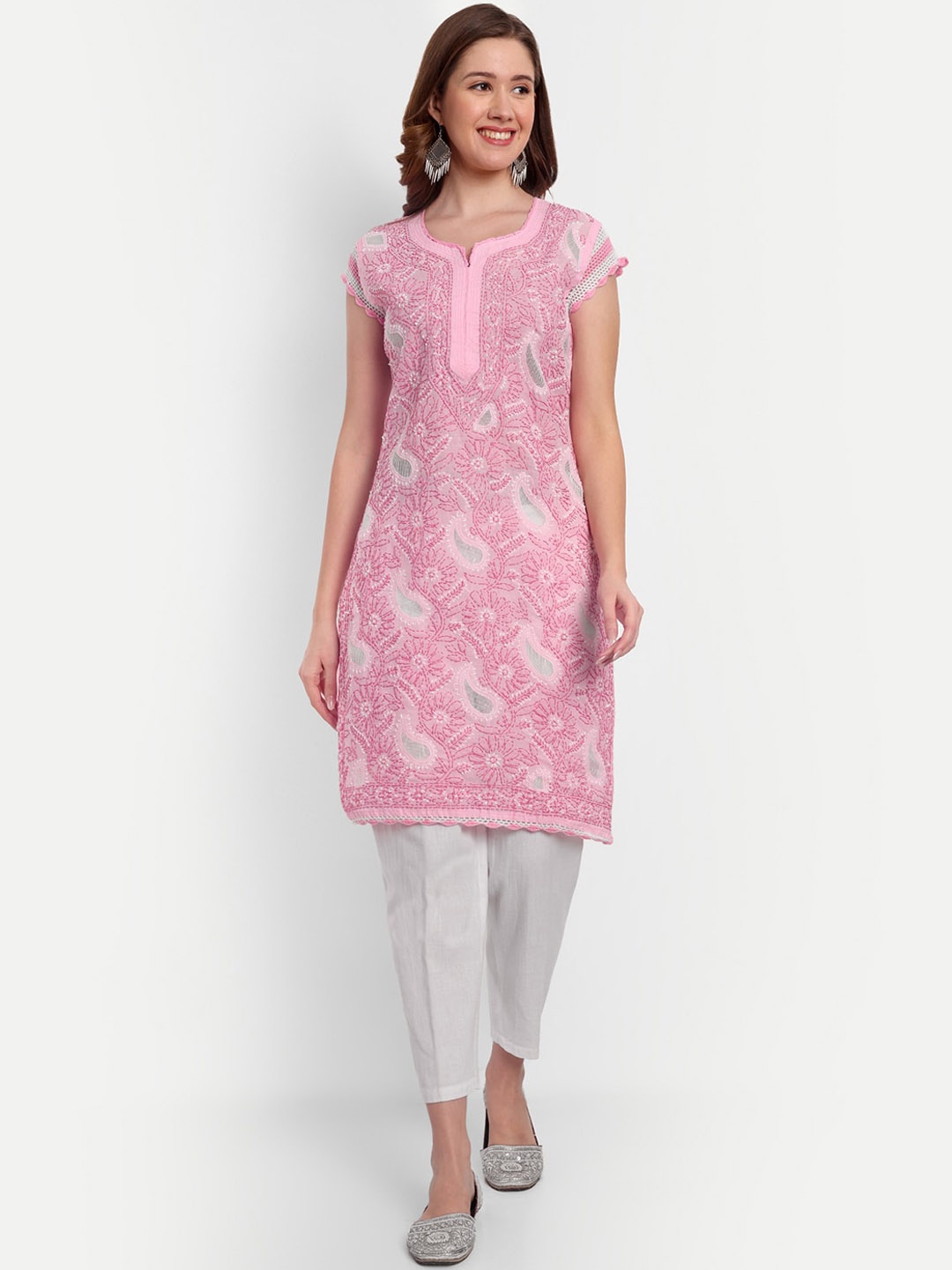 

Indiankala4u Notched Neck Floral Embroidered Chikankari Cotton Kurta, Pink