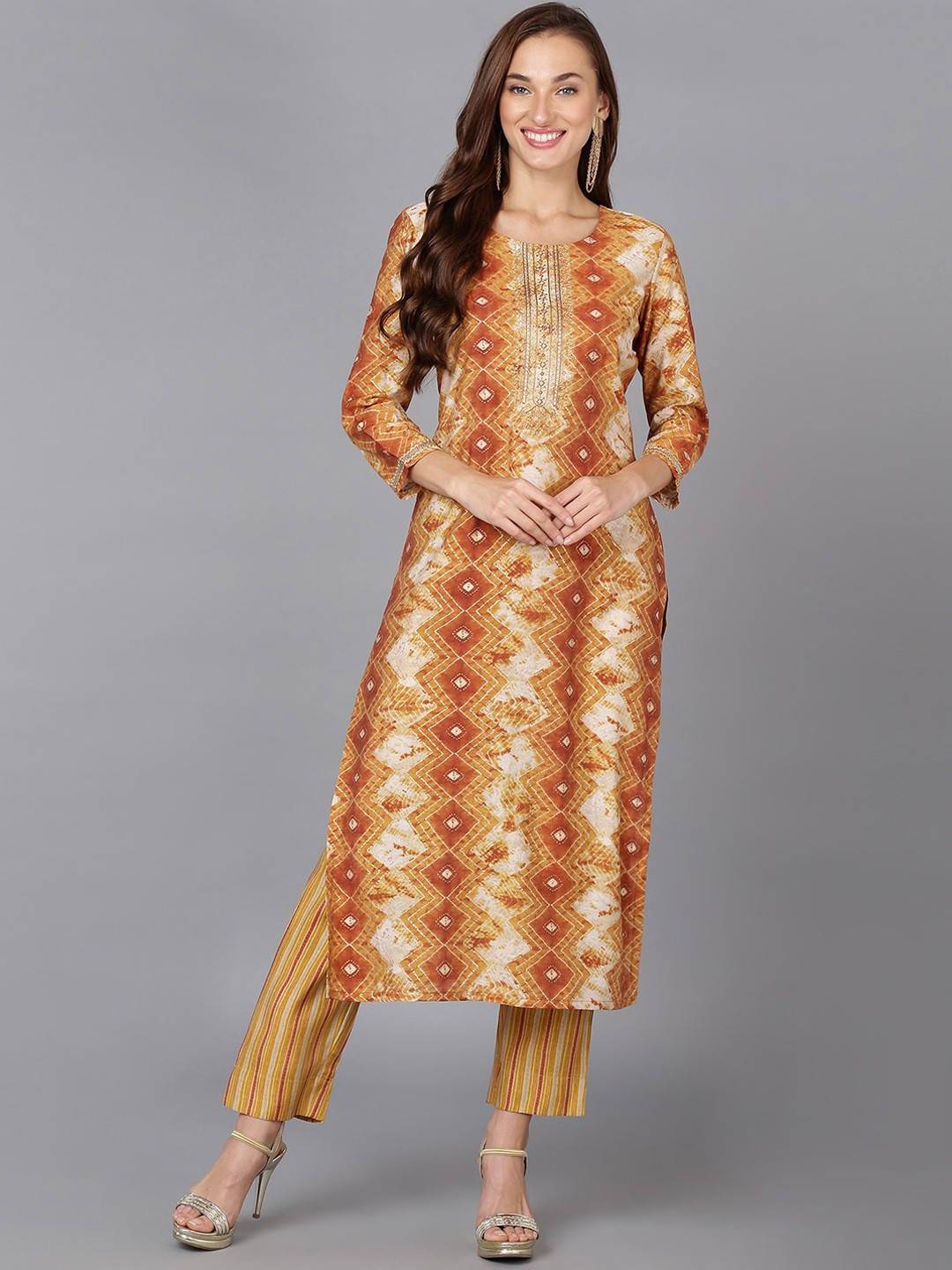 

AHIKA Geometric Printed Thread Work Kurta, Bronze