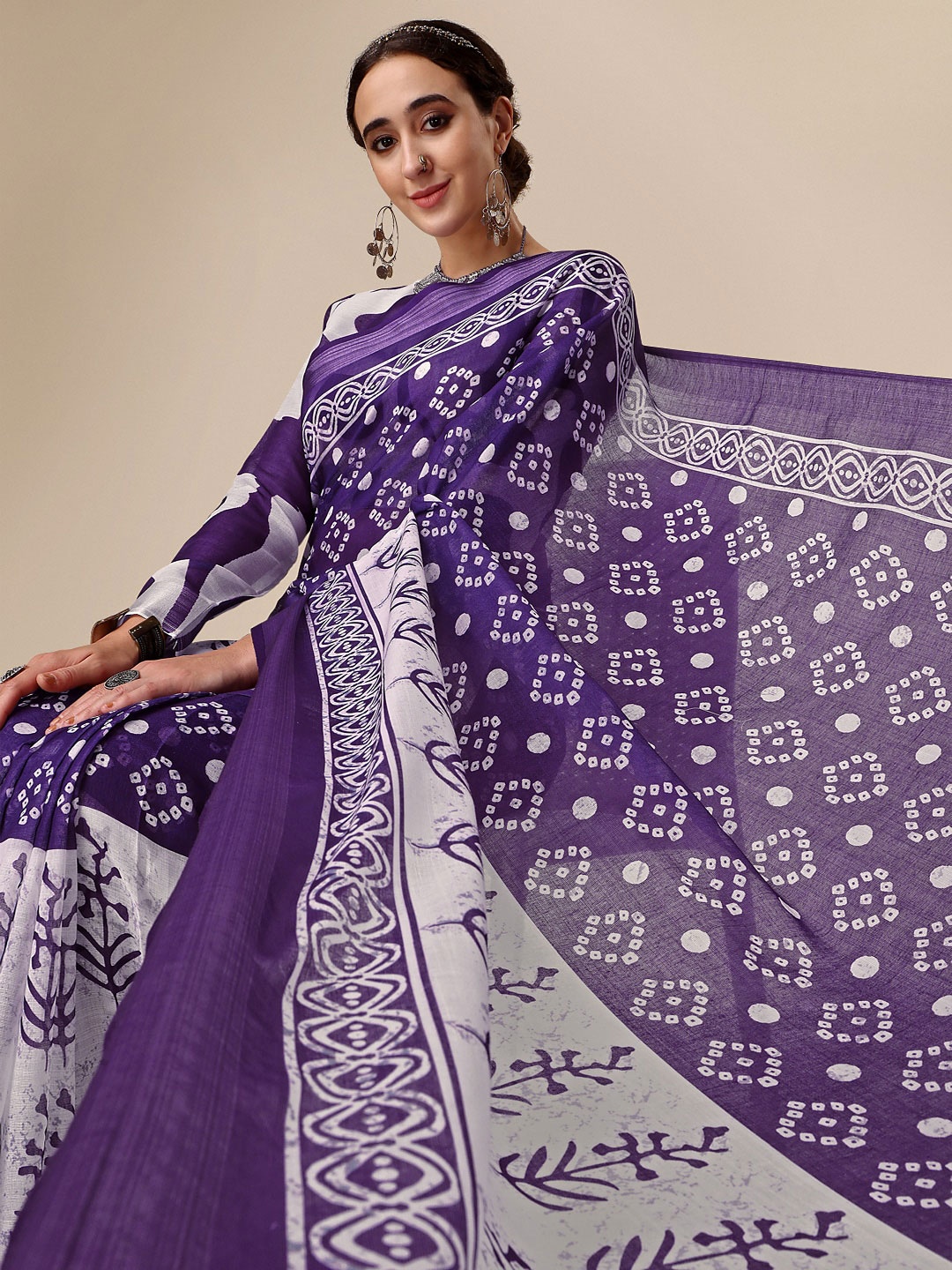 

Sangria Purple & White Printed Pure Linen Saree