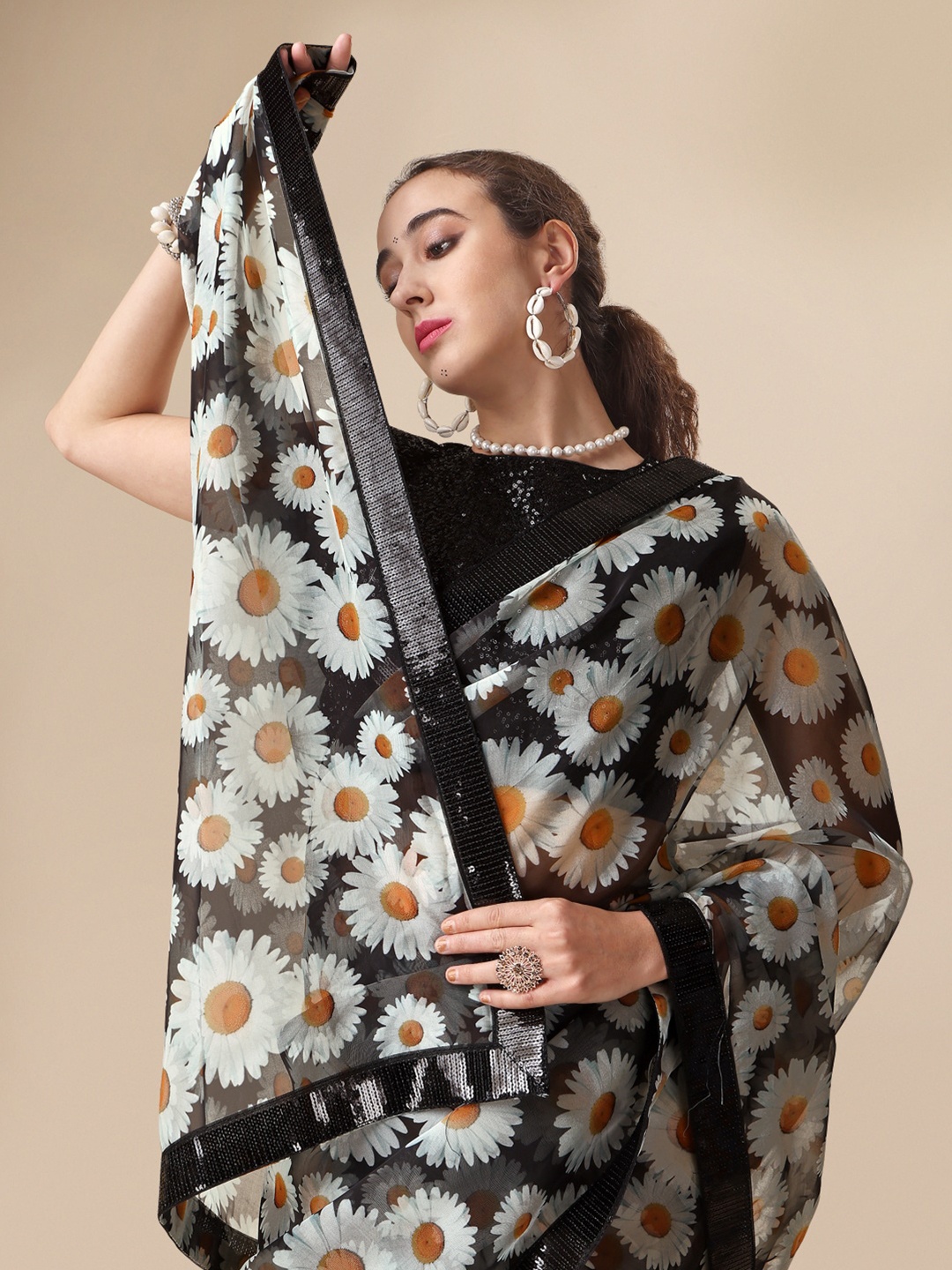 

Sangria Black & White Floral Printed Sequinned Organza Saree