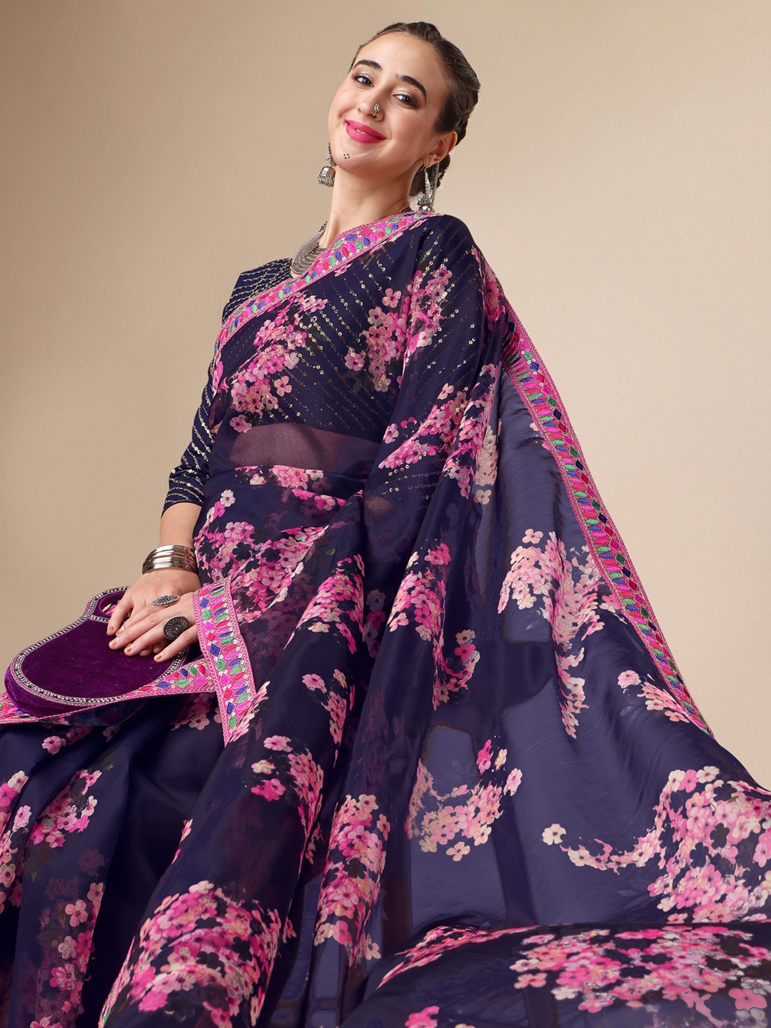 

Sangria Floral Printed Saree, Navy blue