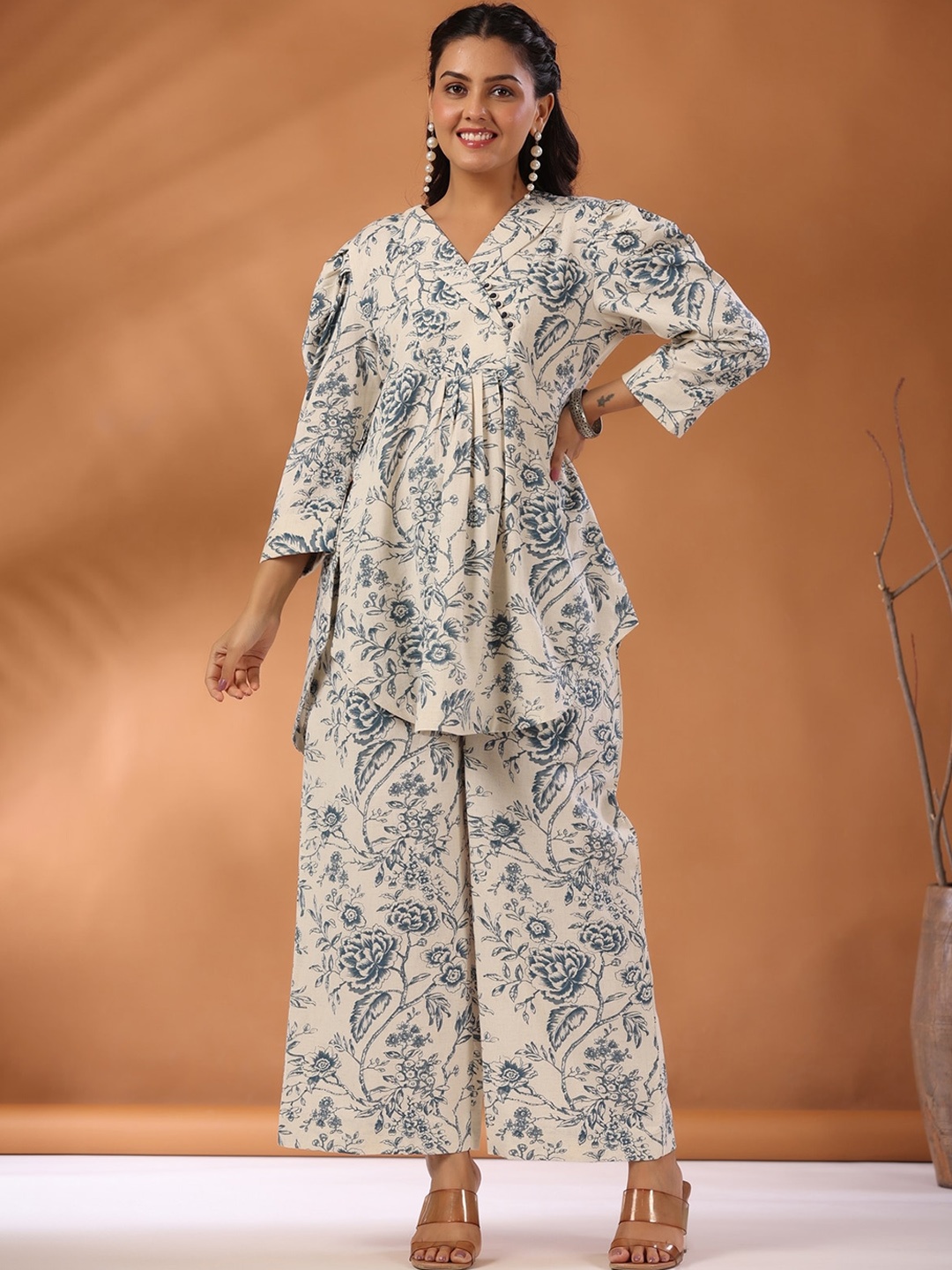 

EtnicaWear Floral Printed Pleated Pure Cotton Kurti With Palazzos, Blue
