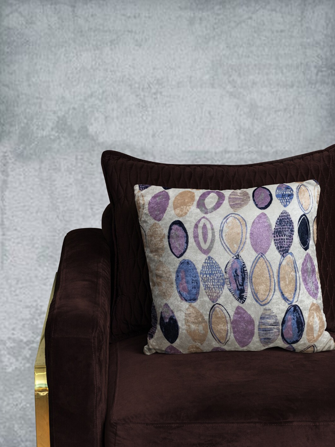 

Tasseled Home Elliptical Blue & Purple Geometric Velvet Square Cushion Cover