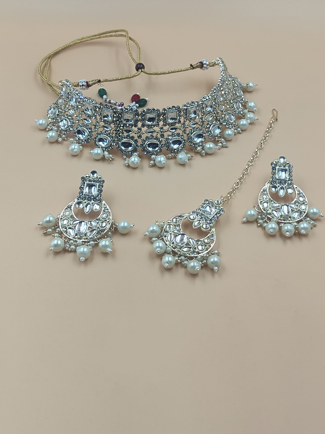 

Rhymee Gold-Plated Kundan-Studded Beaded Jewellery Set