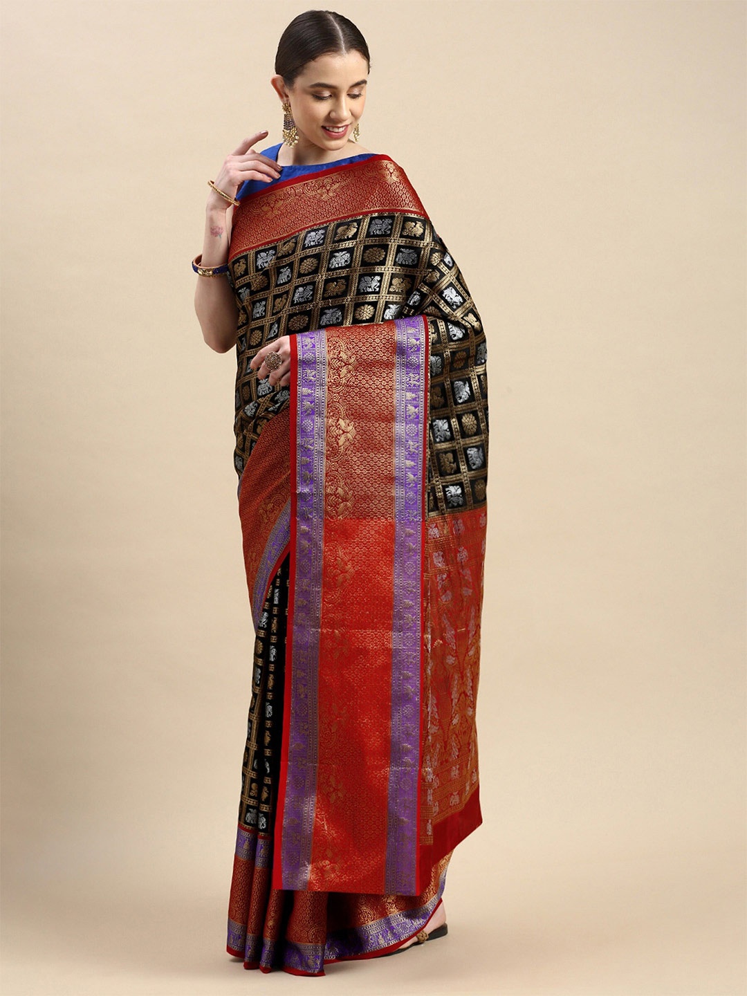 

AVANTIKA FASHION Ethnic Motif Zari Pure Silk Kanjeevaram Saree, Black