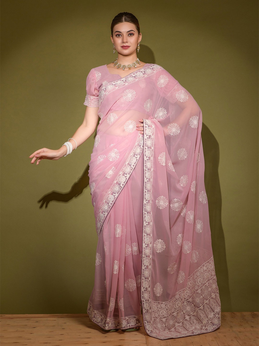 

VEERAX Floral Embroidered Pure Georgette Saree, Pink