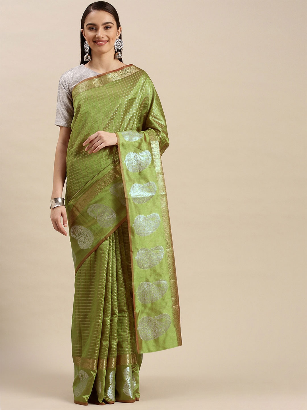 

AVANTIKA FASHION Checked Zari Linen Blend Kanjeevaram Saree, Olive
