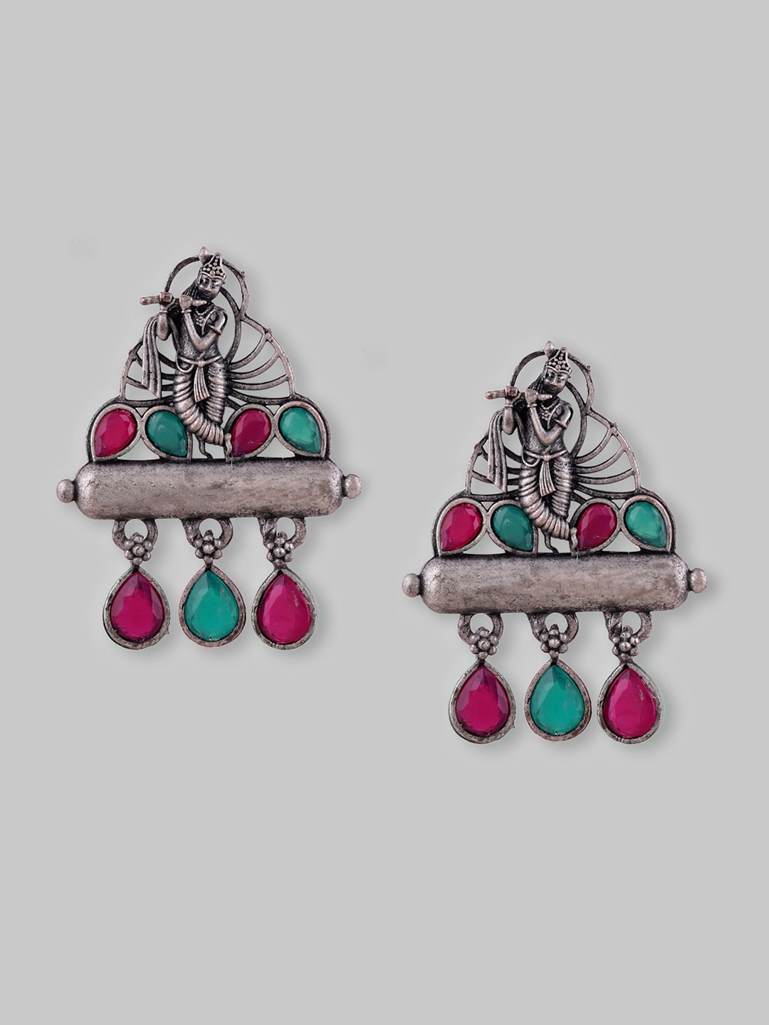 

Samridhi DC Silver-Plated Contemporary Studs Earrings