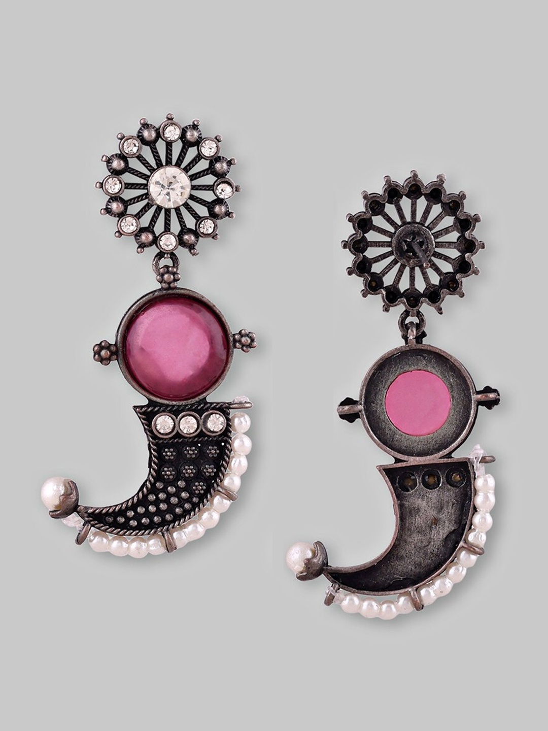 

Samridhi DC Silver-Plated Oxidised Contemporary Drop Earrings