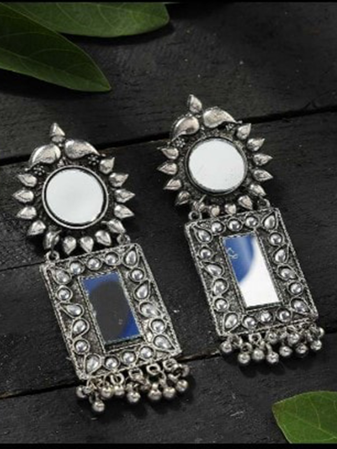 

Samridhi DC Silver-Plated Contemporary Drop Earrings