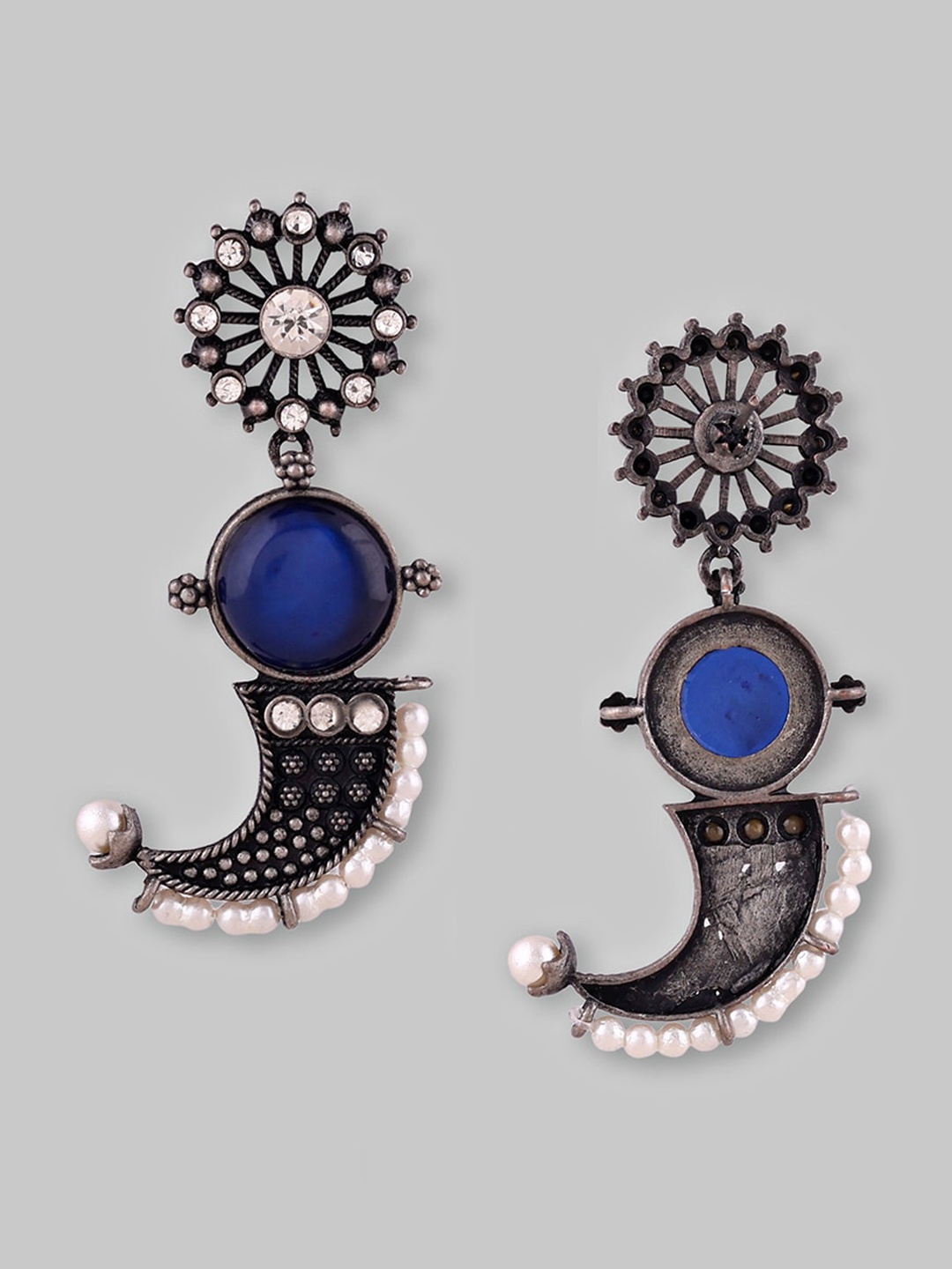 

Samridhi DC Silver-Plated Contemporary Drop Earrings