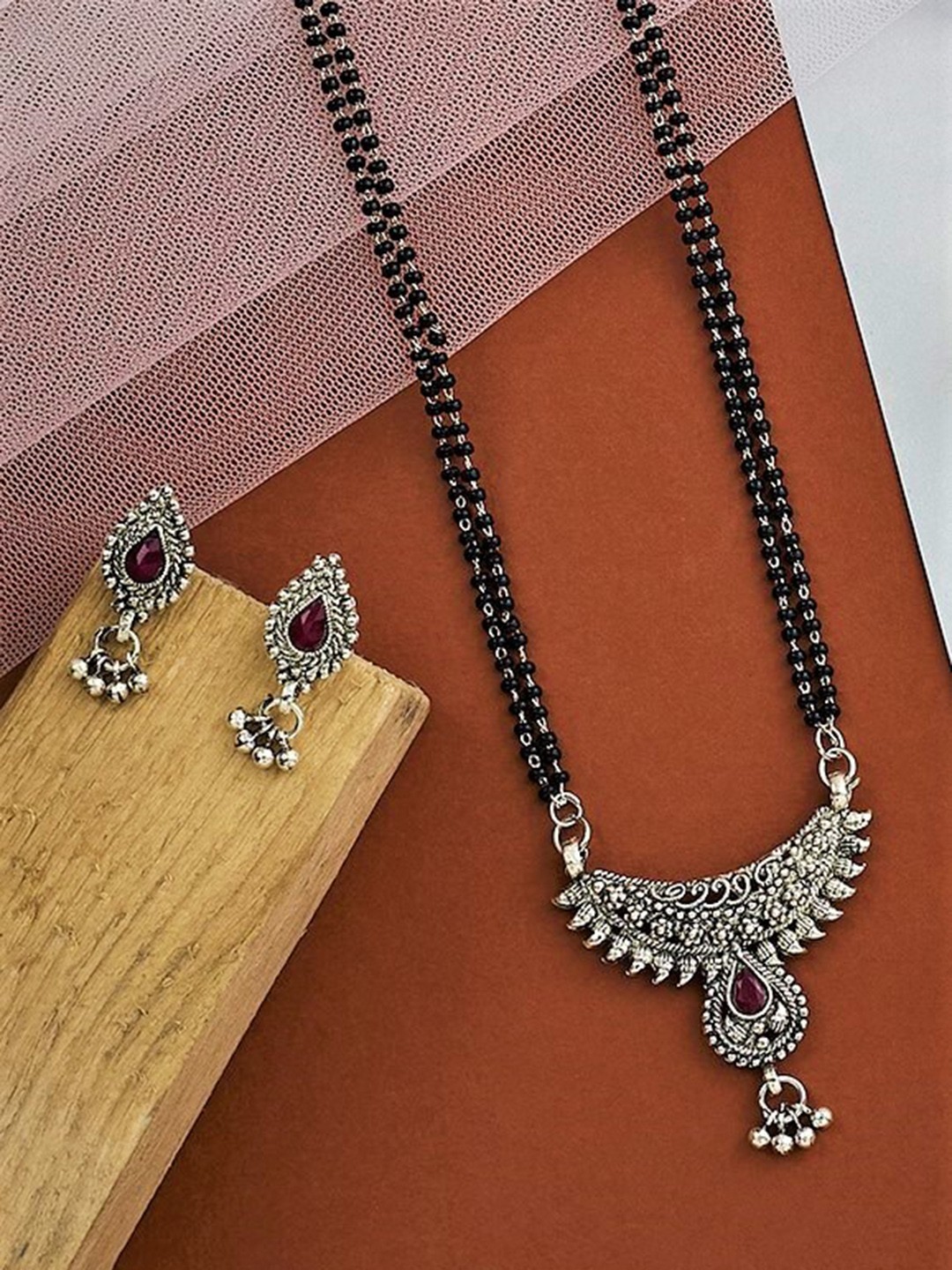 

ATIBELLE Silver-Plated Stone-Studded & Black Beaded Mangalsutra With Earrings