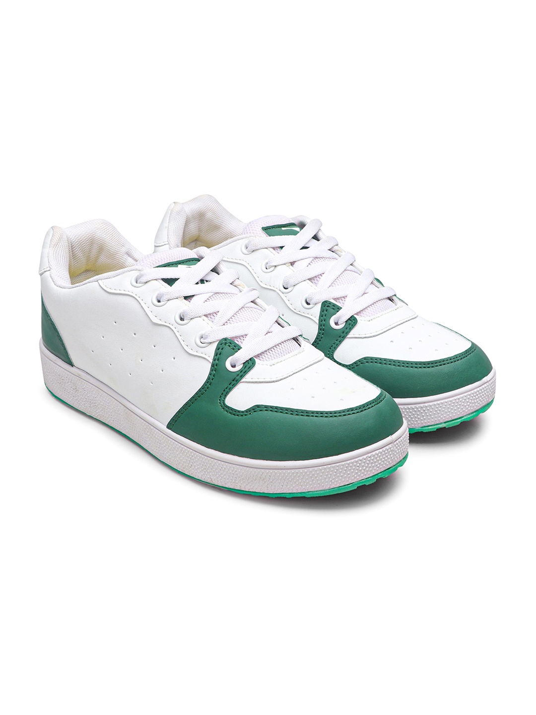 

ZAYDN Men Colourblocked Water Repellent Upper And Memory Foam Insole Sneakers, White