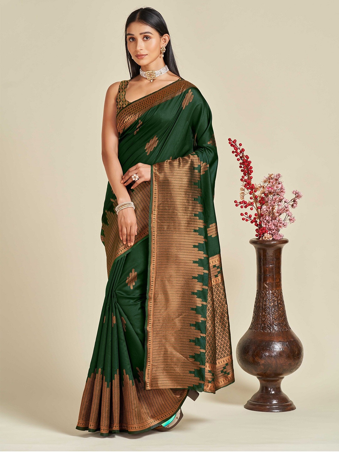 

ZIKARAA Ethnic Motif Zari Pure Silk Banarasi Saree, Green