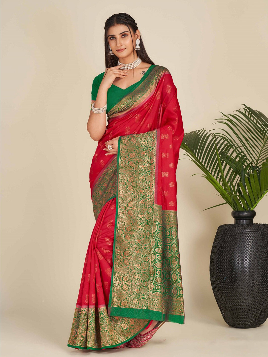 

ZIKARAA Ethnic Motif Zari Pure Silk Banarasi Saree, Red