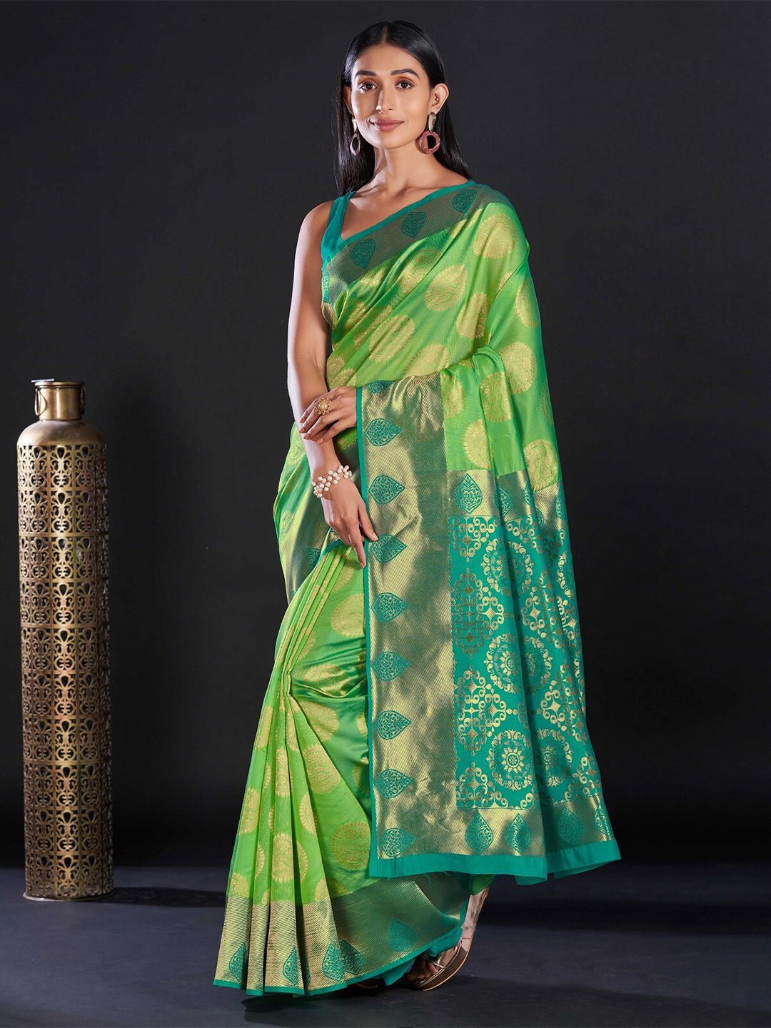 

ZIKARAA Ethnic Motif Zari Pure Silk Banarasi Saree, Green