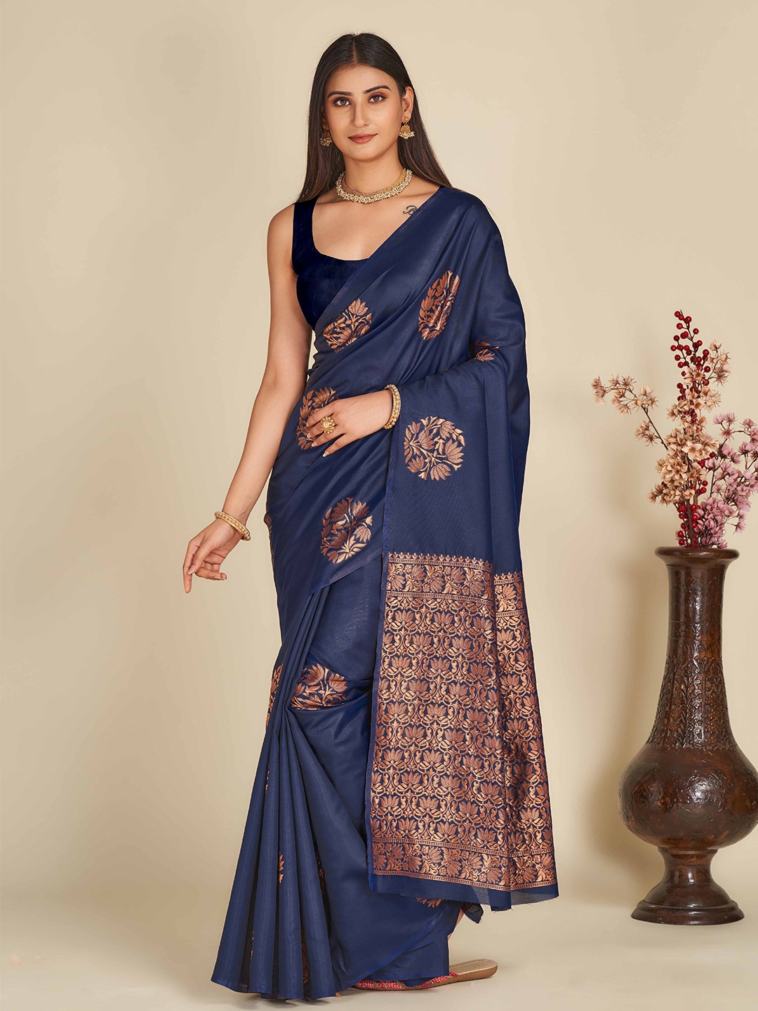 

ZIKARAA Floral Zari Pure Silk Banarasi Saree, Navy blue