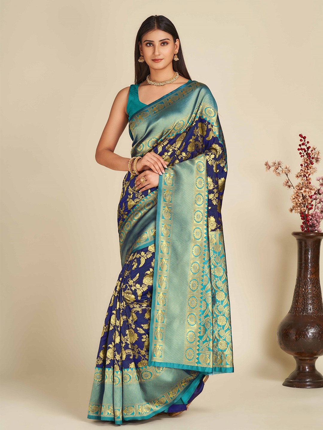 

ZIKARAA Floral Zari Pure Silk Banarasi Saree, Navy blue