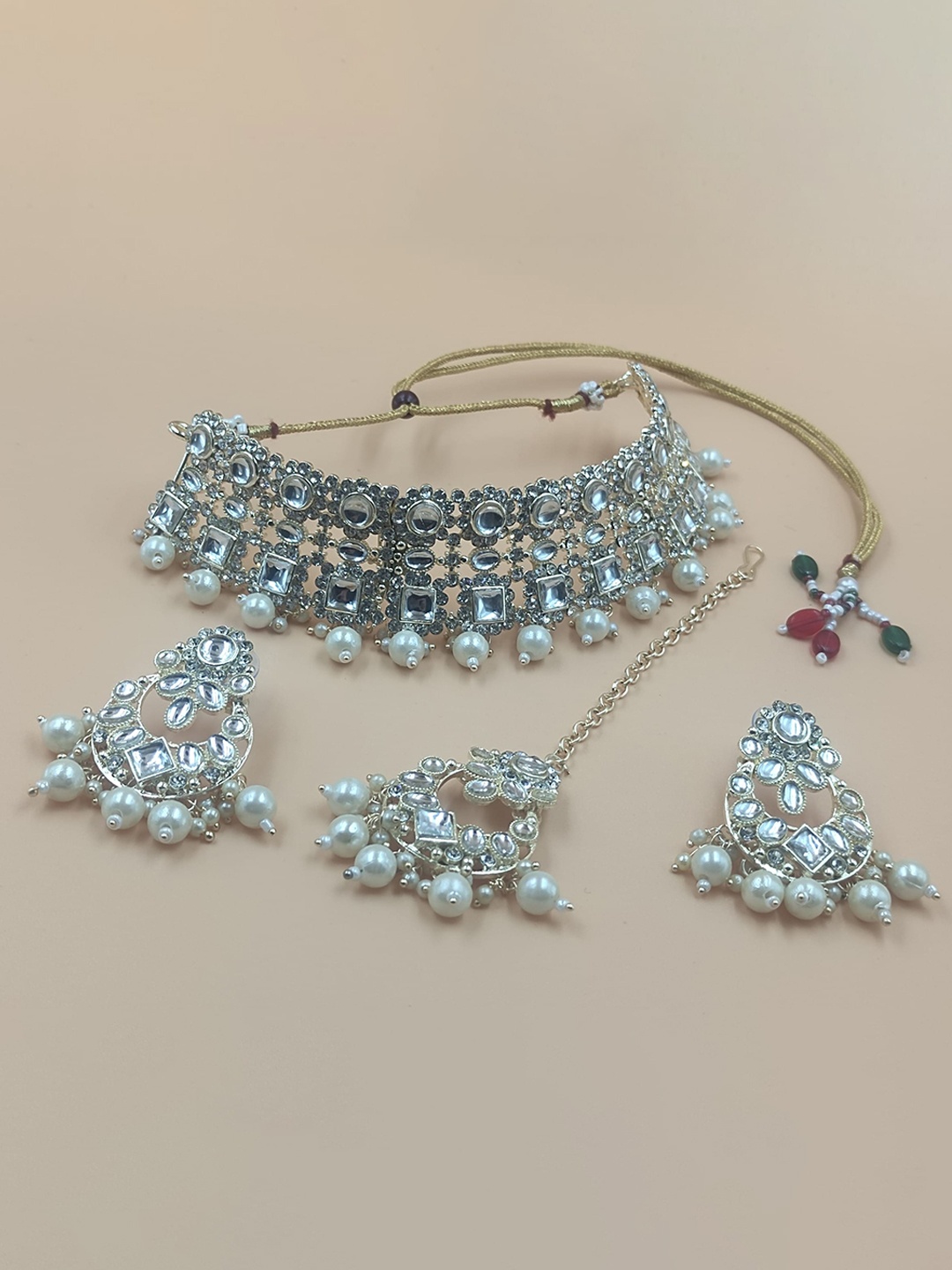 

Rhymee Gold-Plated Kundan-Studded & Beaded Jewellery Set