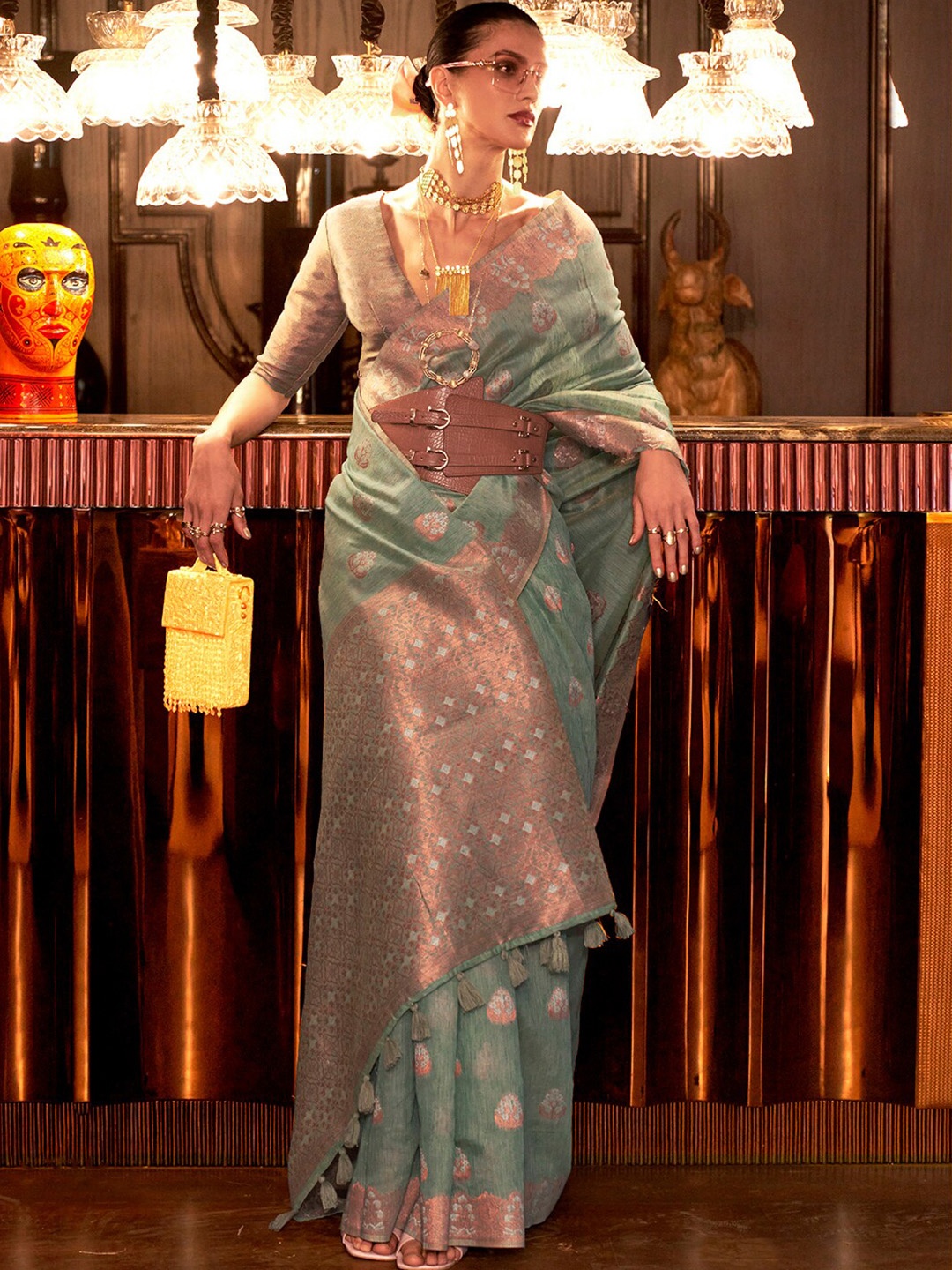 

Mitera Sea Green & Gold-Toned Ethnic Motifs Woven Design Zari Pure Linen Banarasi Saree