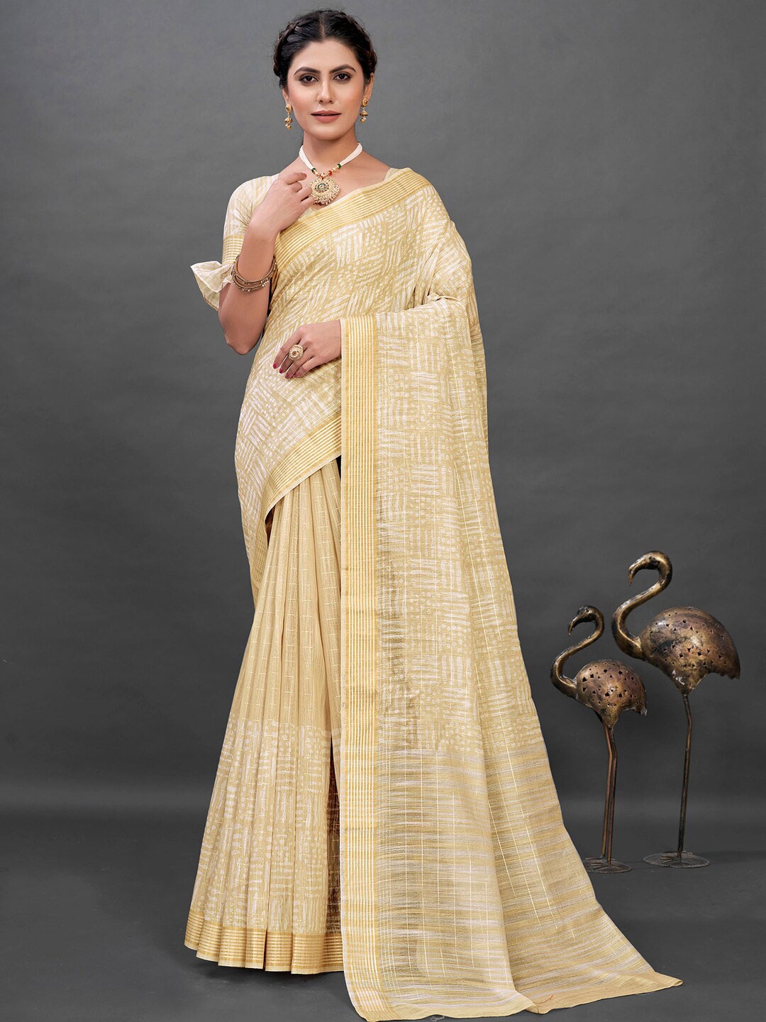 

Mitera Cream-Coloured & White Abstract Zari Block Print Saree