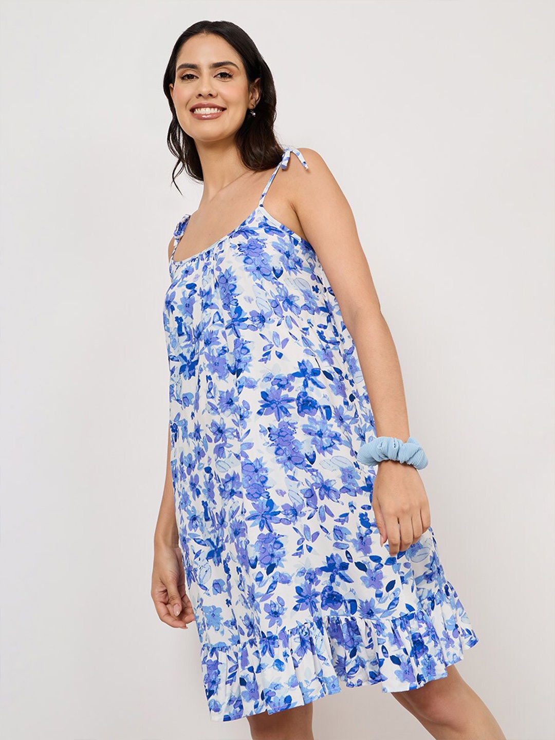 

Styli Floral Printed Nightdress, White