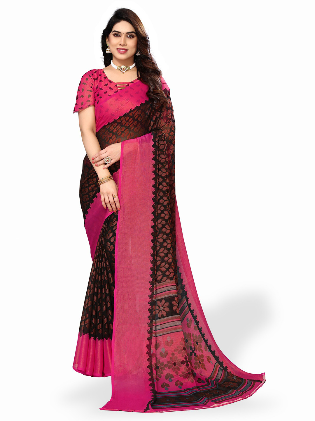 

FABMORA Floral Printed Zari Saree, Black