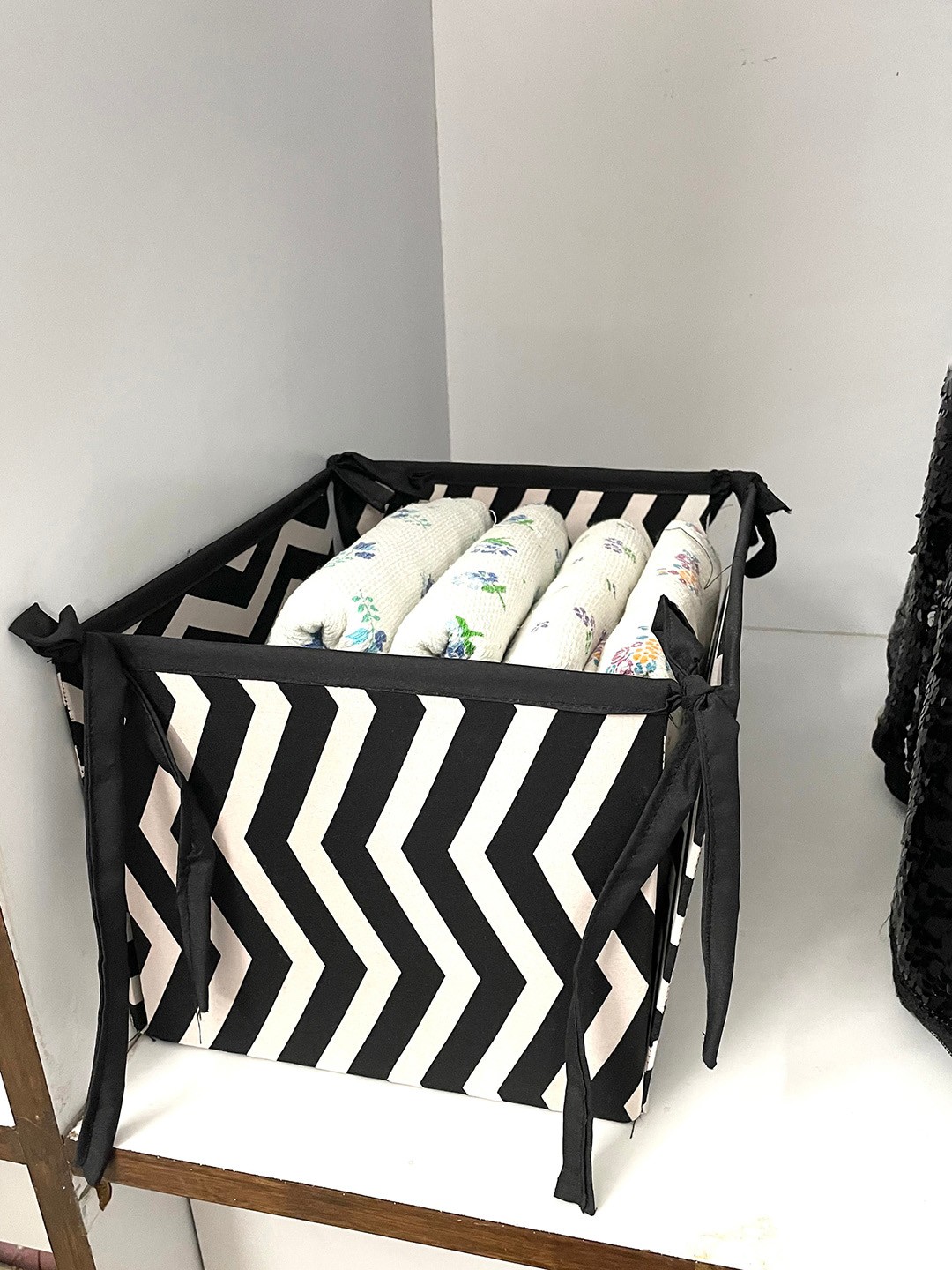 

My Gift Booth Kids White & Black Chevron Printed Reusable Cotton Multi-Utility Organizer