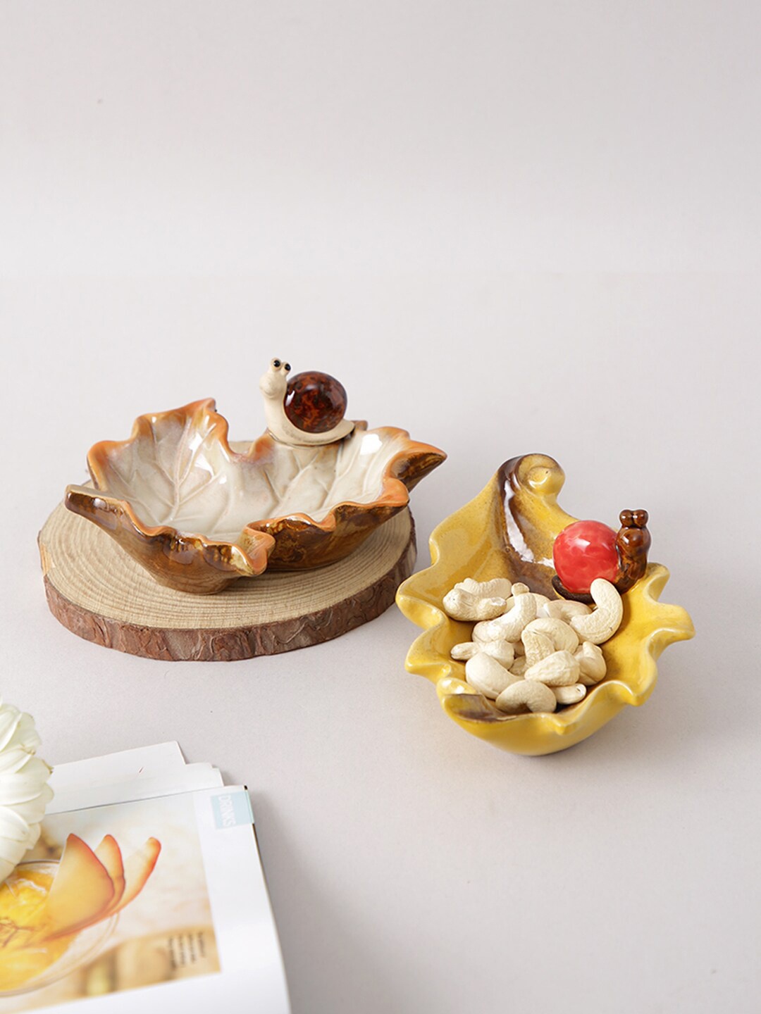 

TAYHAA 2 Pcs Yellow & Orange Snails Sitting on a Coral Tray Figurine Showpiece