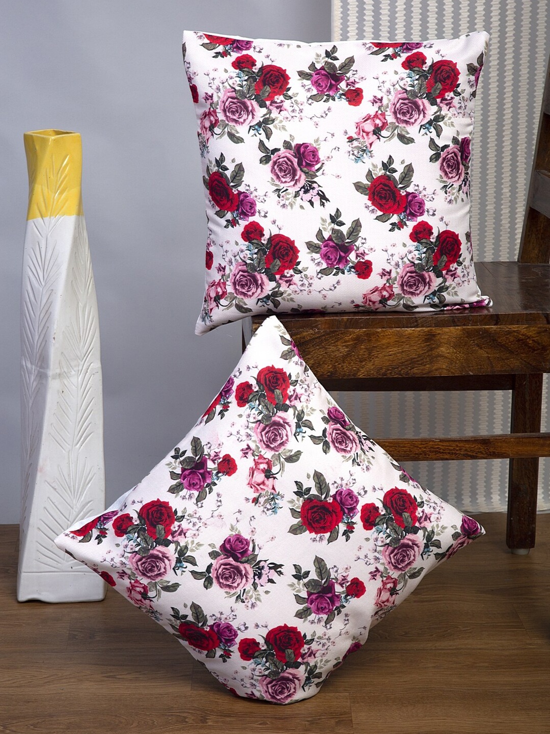 

Alina decor White & Red 2 Pieces Floral Square Cushion Covers