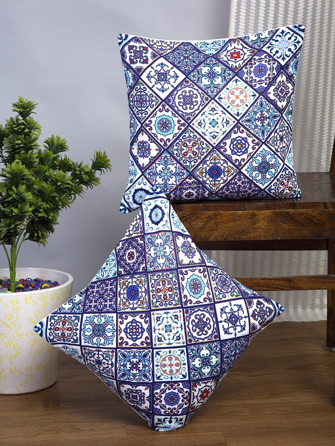 

Alina decor Blue & White 2 Pieces Ethnic Motifs Printed Square Cushion Covers