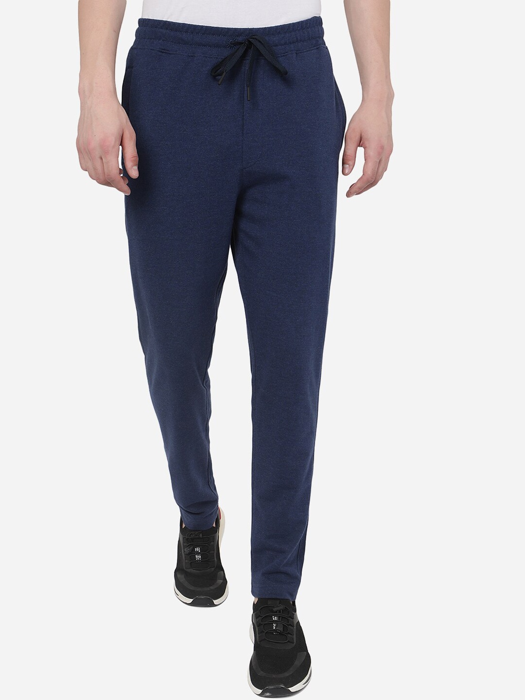 

JADE BLUE Men Mid-Rise Slim-Fit Lycra Track Pants, Navy blue