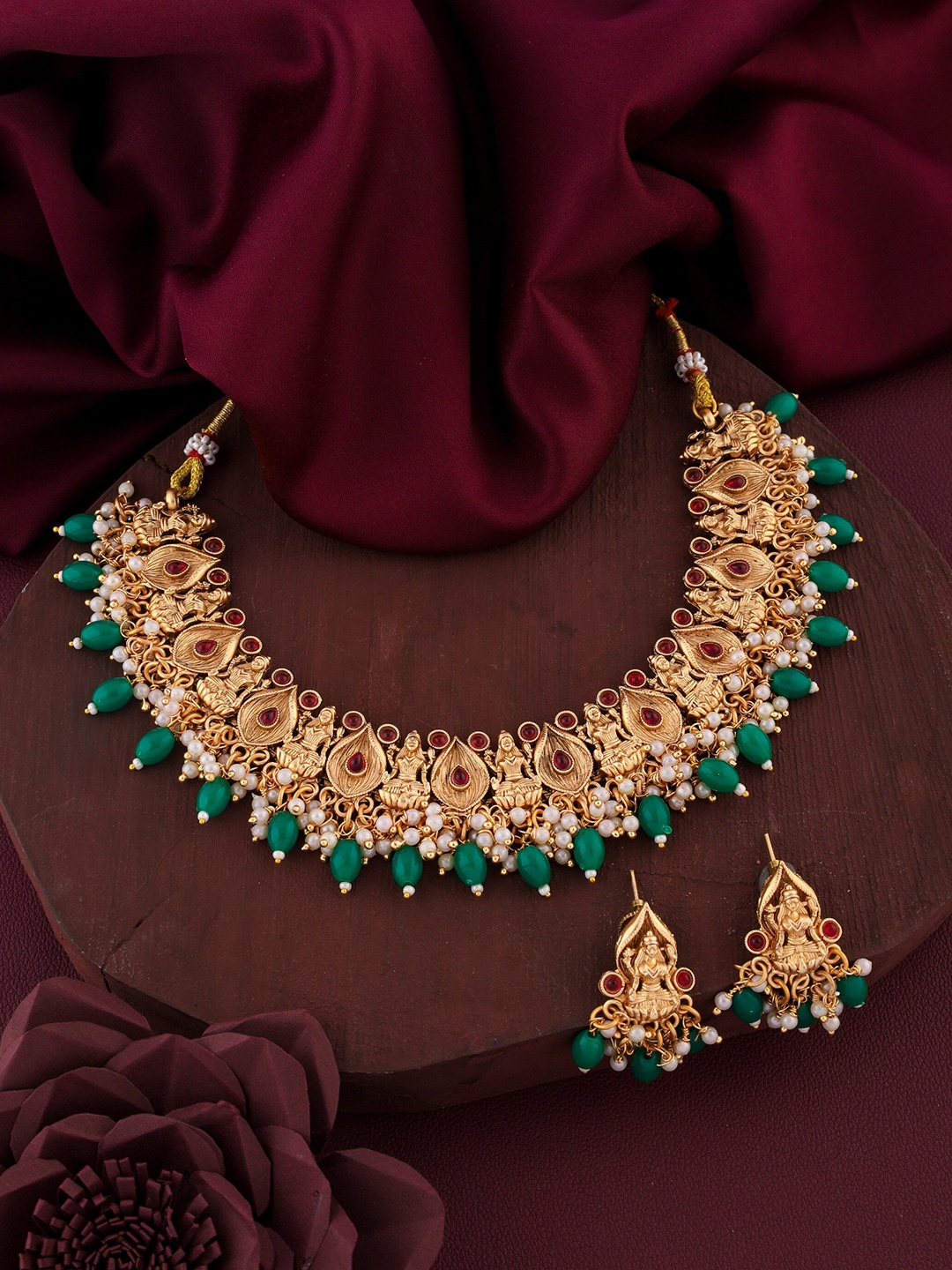

ROFARWORD Gold-Plated Stone-Studded & Beaded Jewellery Set