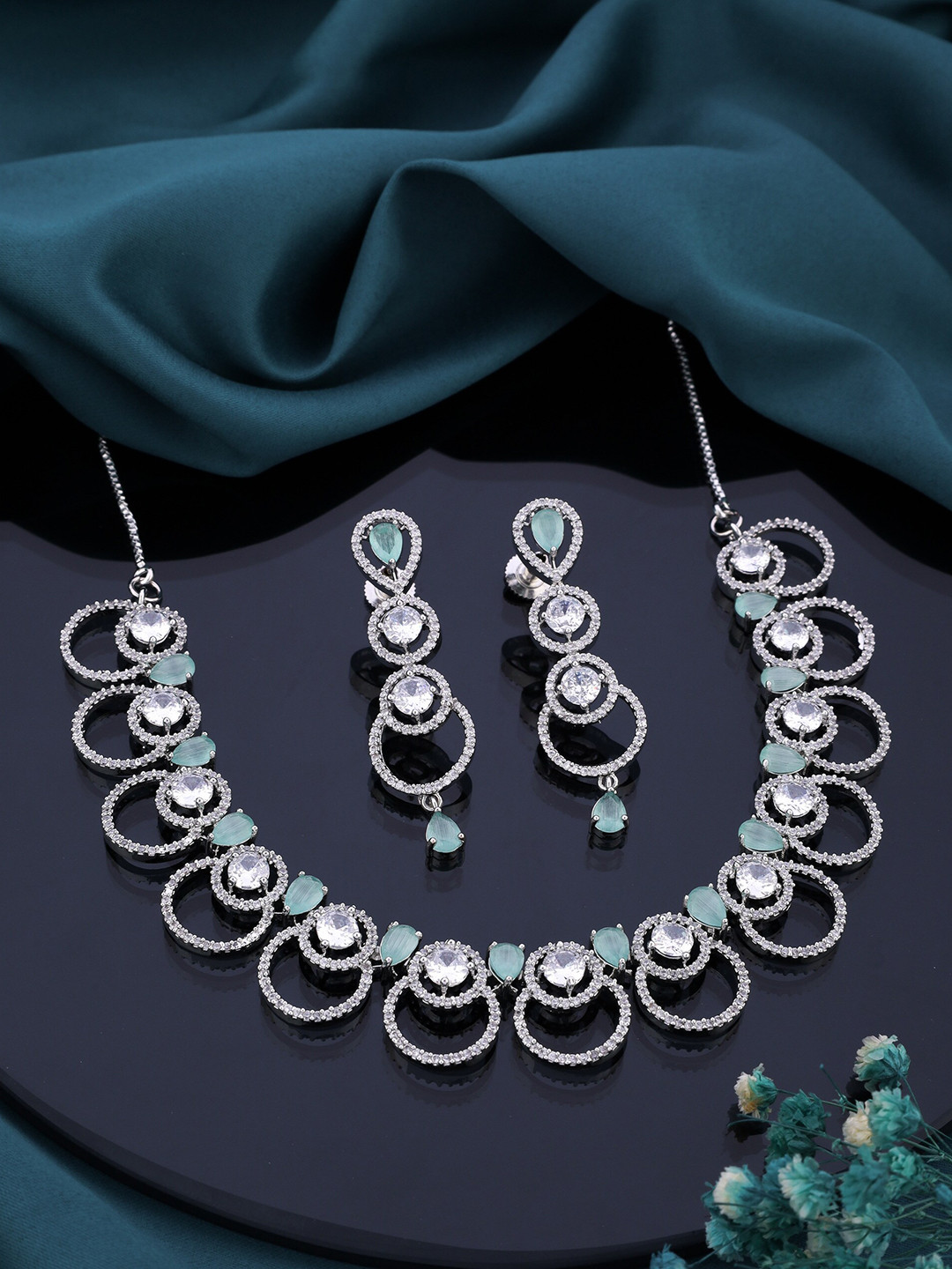 

ROFARWORD Silver-Plated Stone-Studded & Beaded Jewellery Set