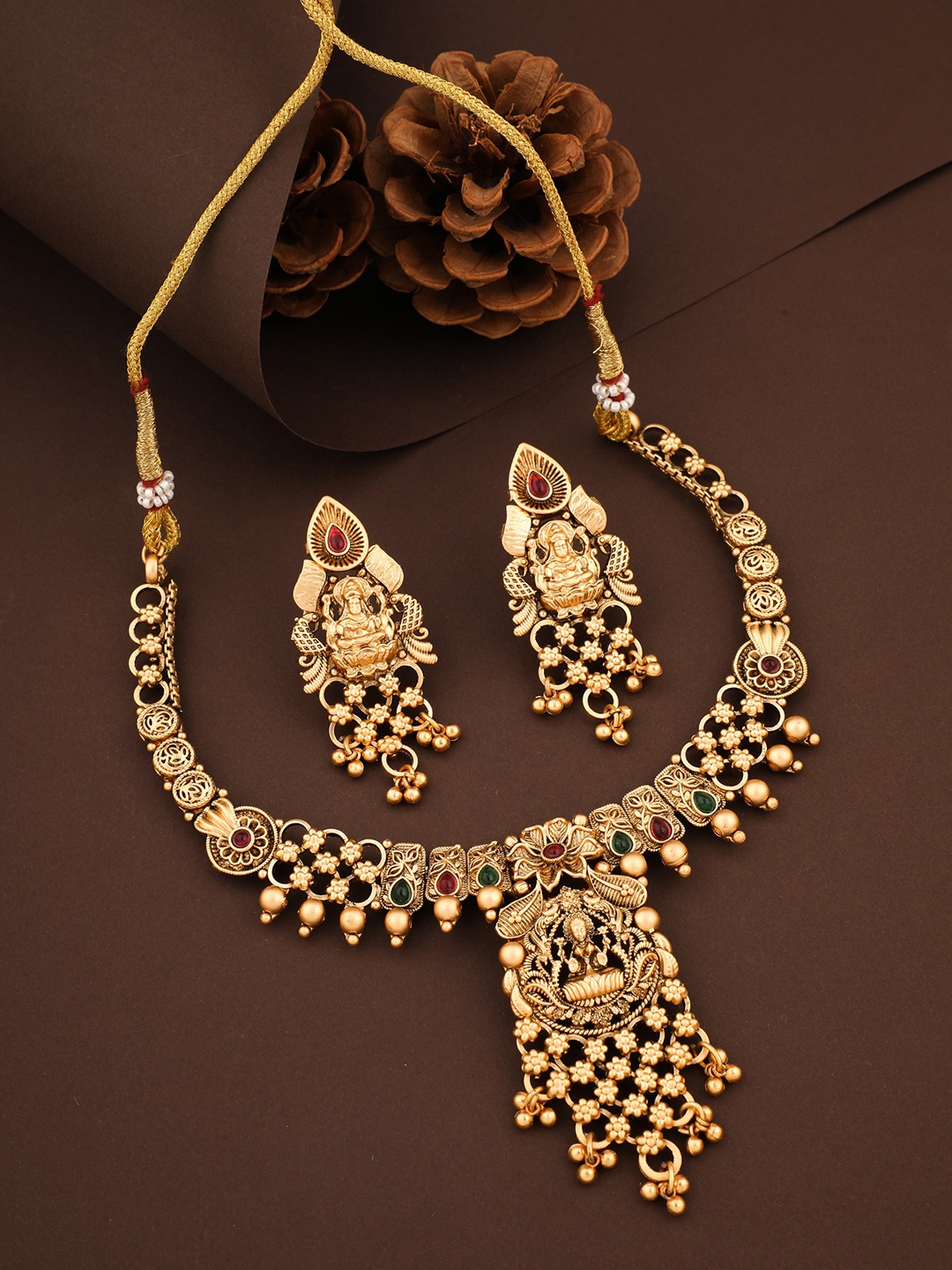 

ROFARWORD Gold-Plated Stone-Studded & Beaded Jewellery Set