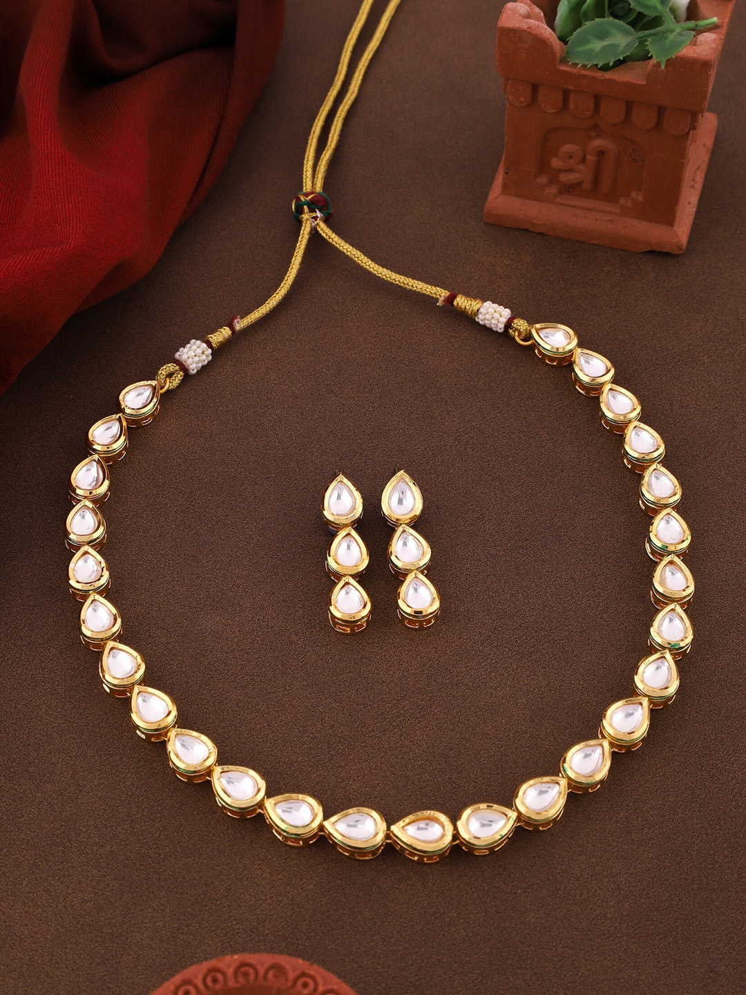 

ROFARWORD Gold-Plated Stone Studded Jewellery Set