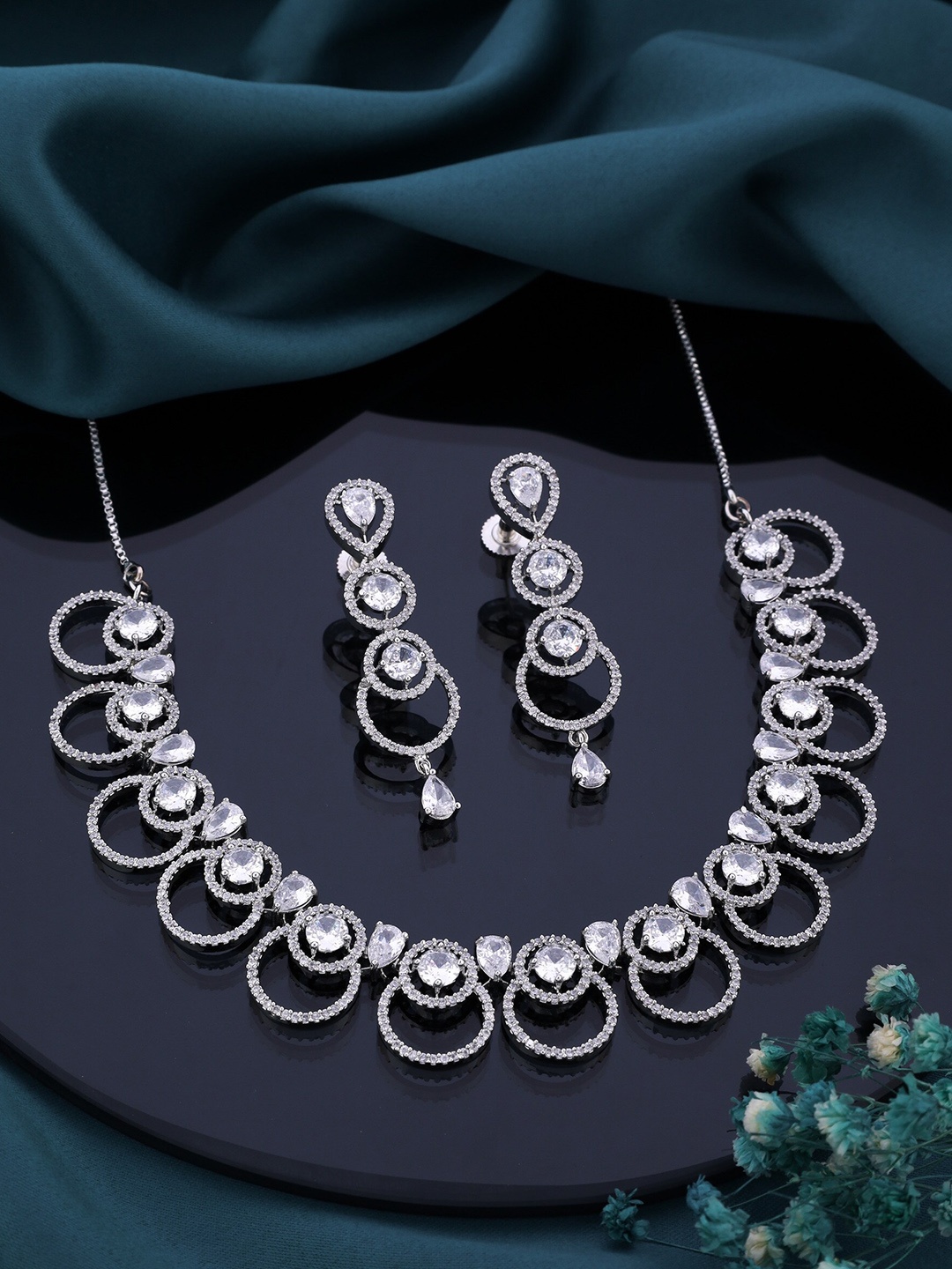 

ROFARWORD Silver-Plated Stone-Studded & Beaded Jewellery Set