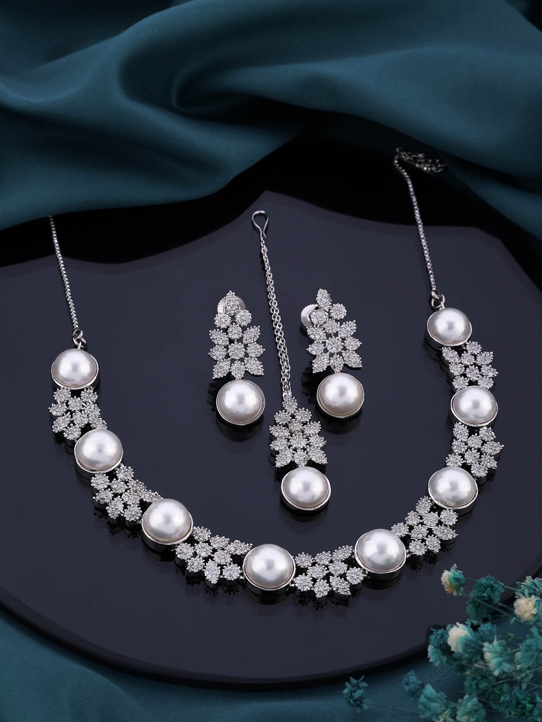 

ROFARWORD Silver-Plated Stone-Studded & Beaded Jewellery Set