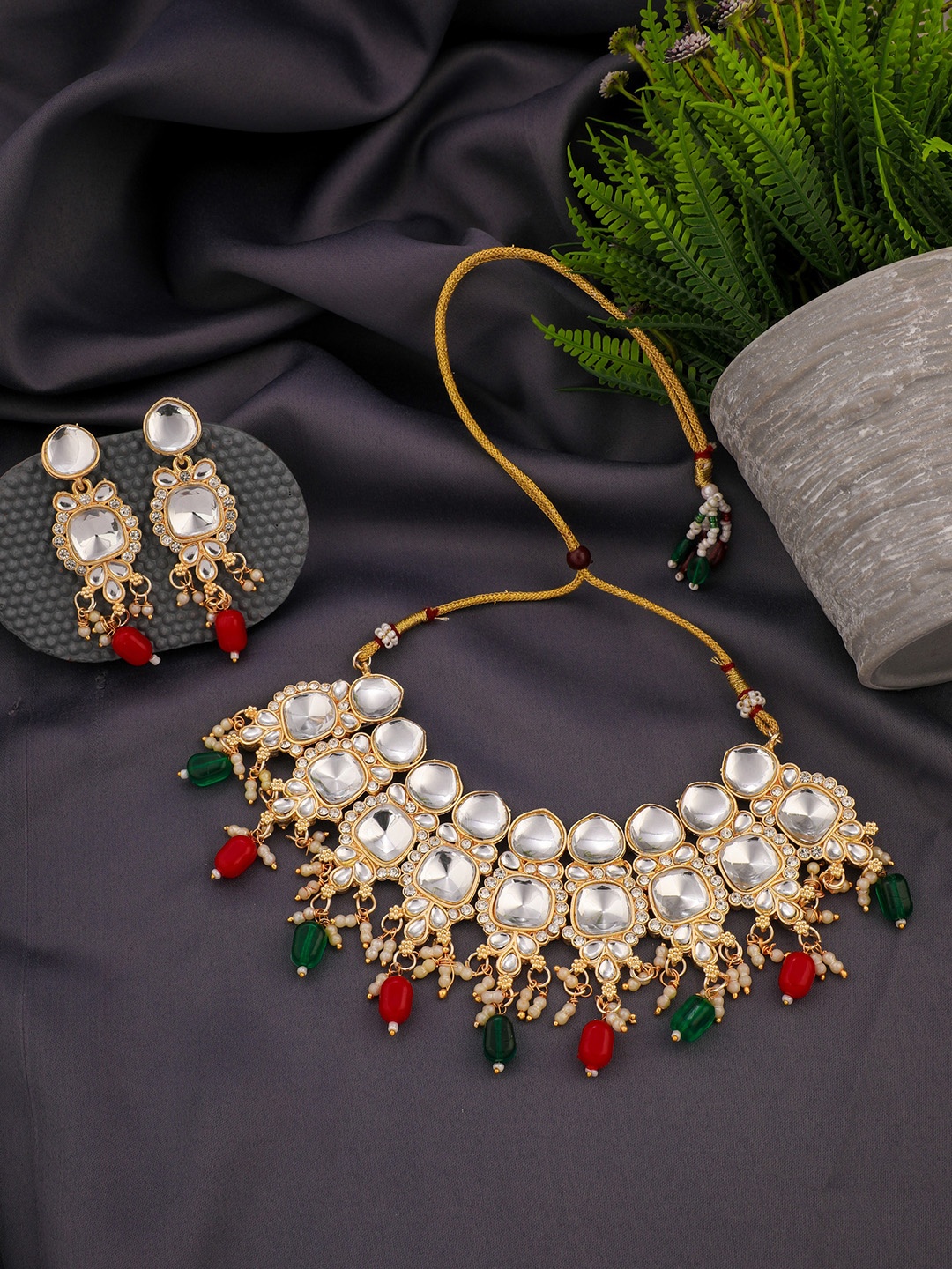 

ROFARWORD Gold-Plated Stone-Studded & Beaded Jewellery Set