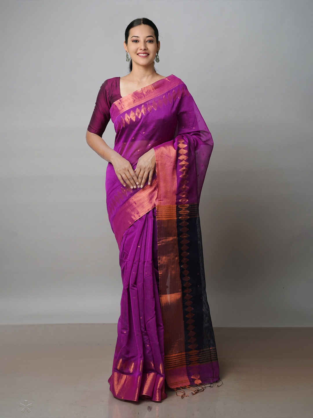 

Unnati Silks Ethnic Motif Woven Design Zari Jamdani Saree, Purple