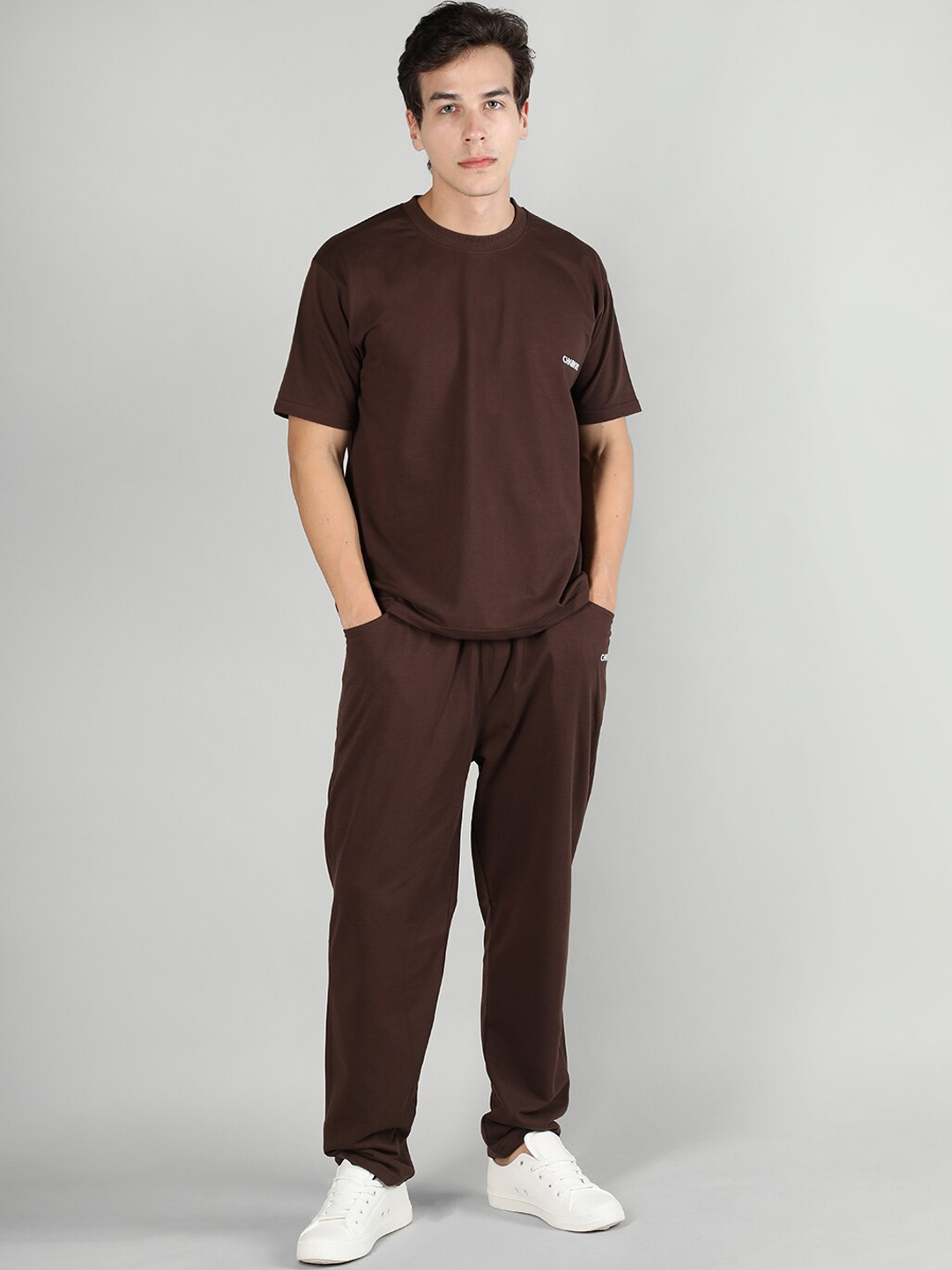 

CHKOKKO Men T-shirt & Trouser Co-Ords, Coffee brown
